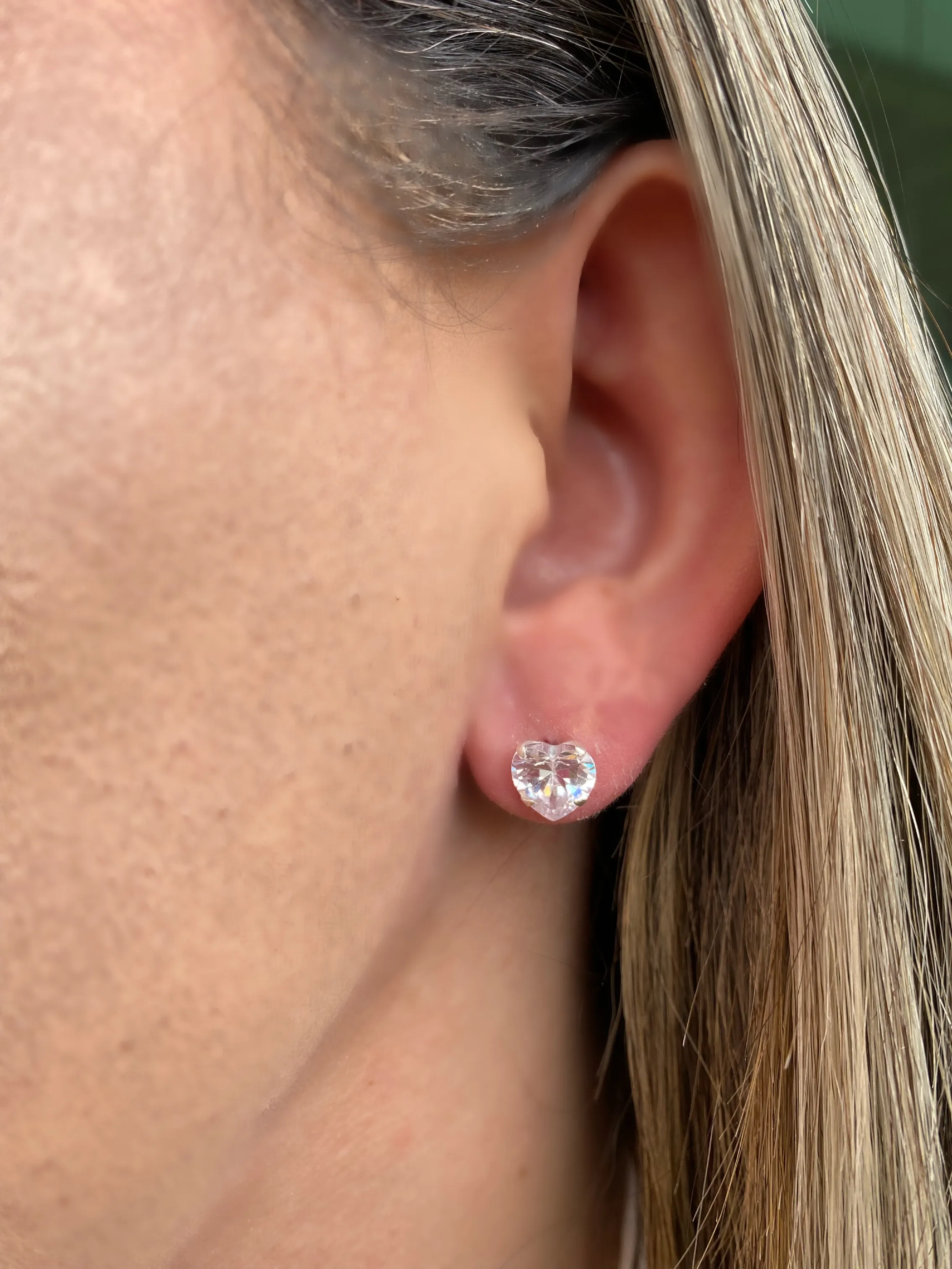 BRINCO PRATA CORAÇÃO ZIRCONIA 8MM