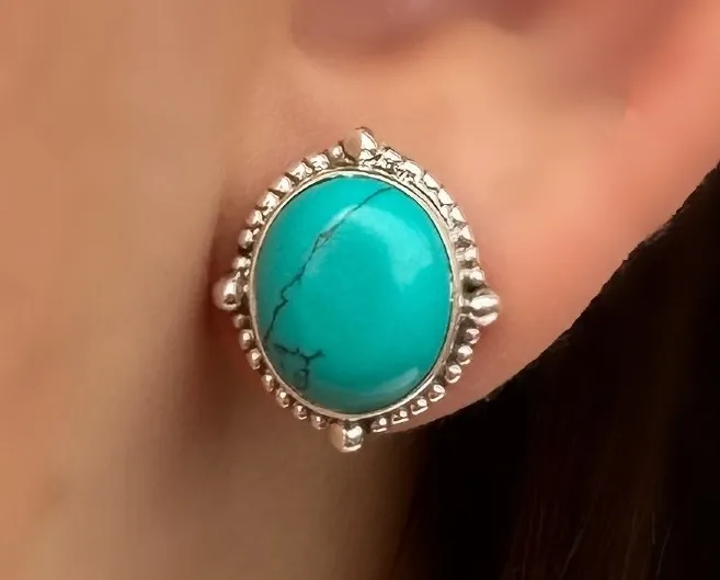 BRINCO PRATA PEDRA OVAL TURQUESA NATURAL