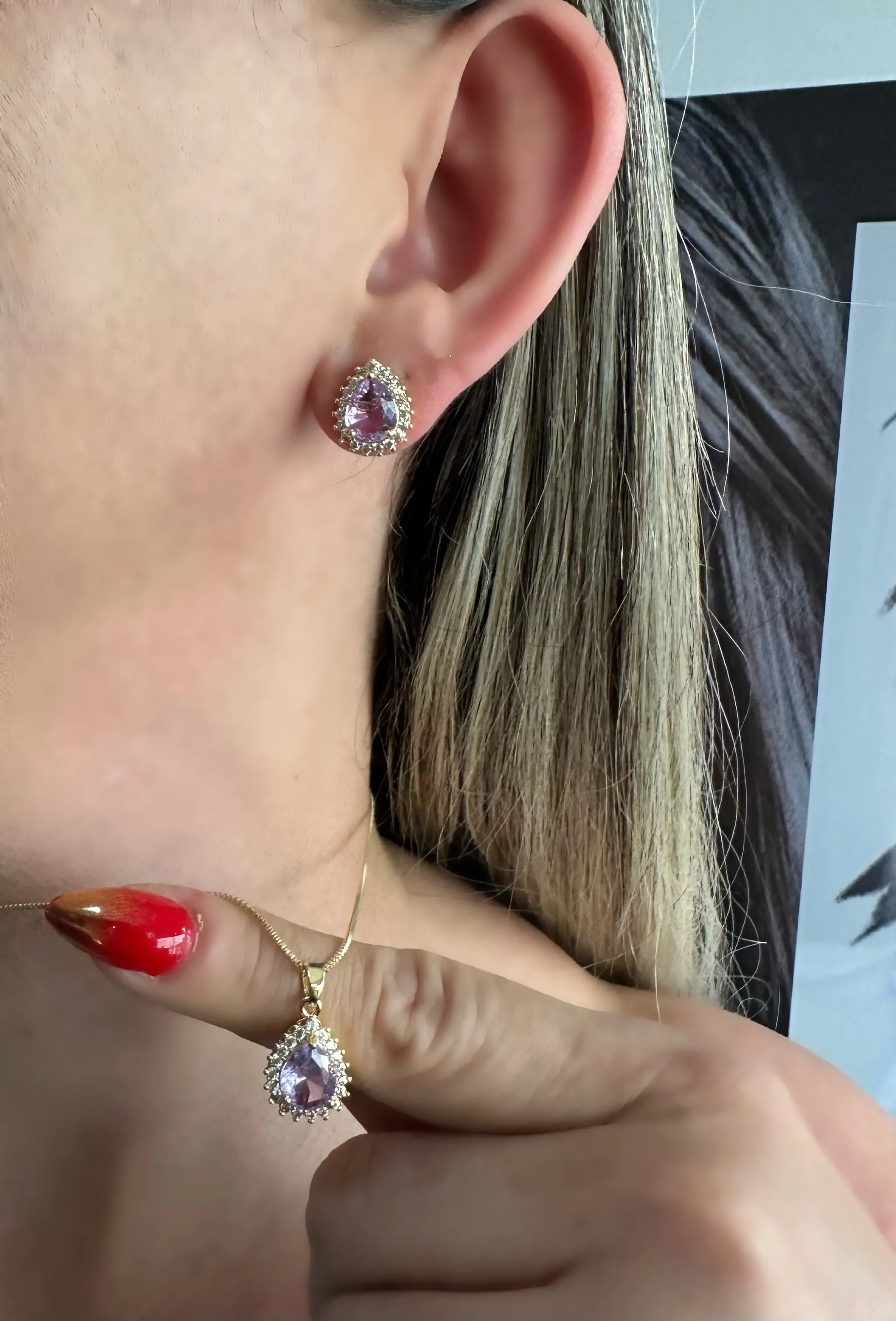 CONJUNTO GOTA LILÁS CRAVEJADA