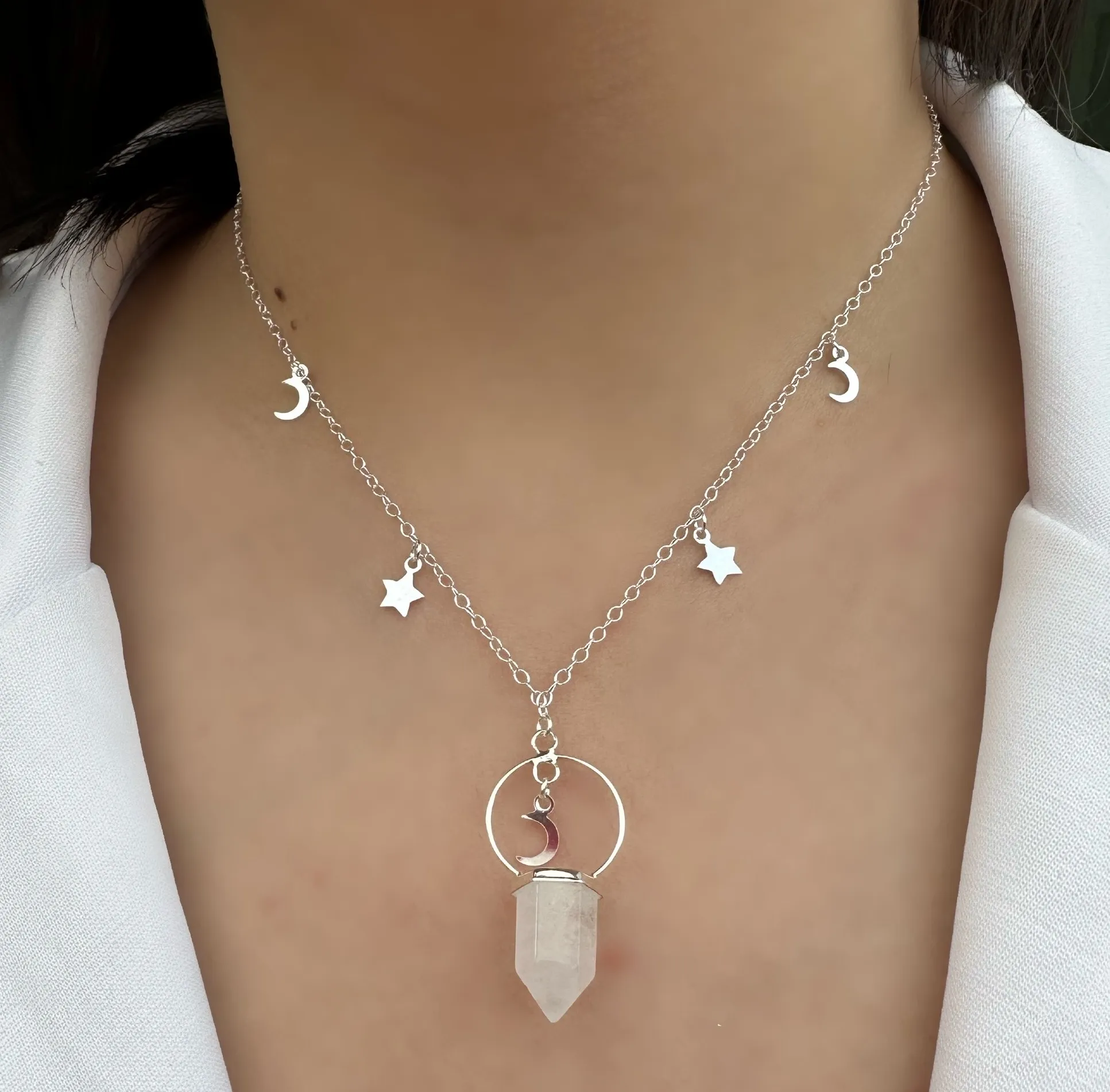 GARGANTILHA PRATA PEDRA QUARTZO BRANCO