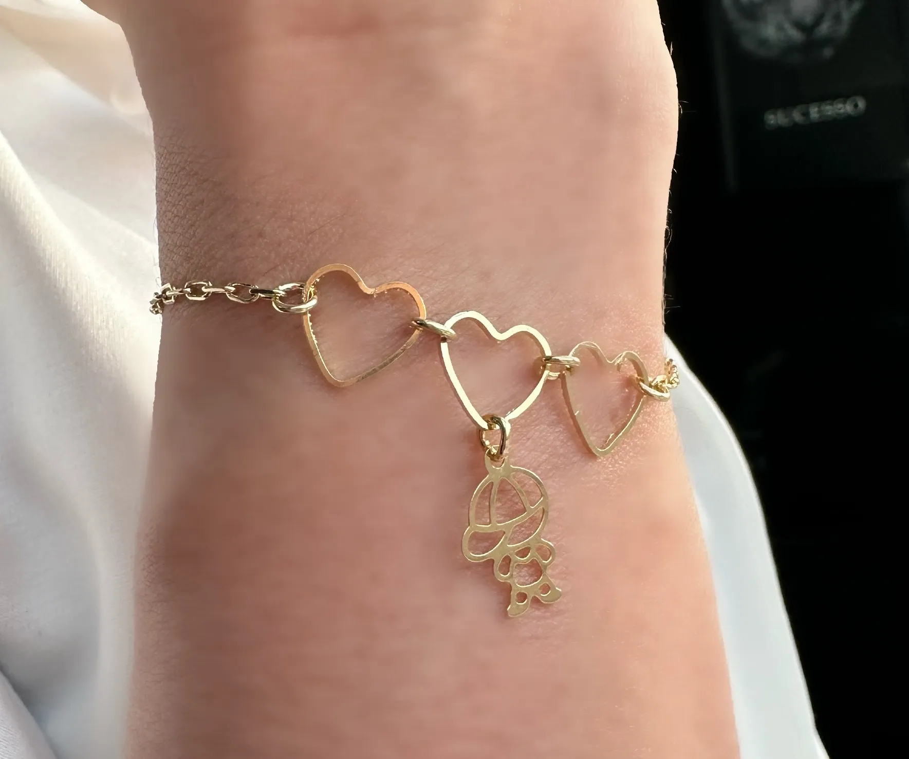 PULSEIRA 3 CORAÇÕES COM MENINO VAZADA
