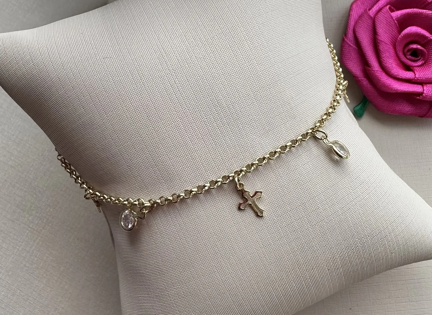 PULSEIRA INFANTIL CRUZ VAZADA E PONTO DE LUZ
