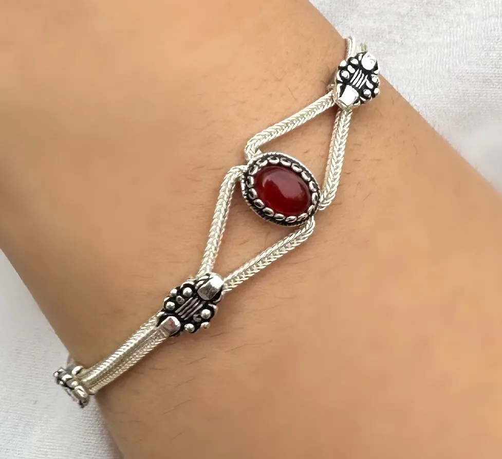 PULSEIRA PRATA PEDRA ÁGATA VERMELHA NATURAL