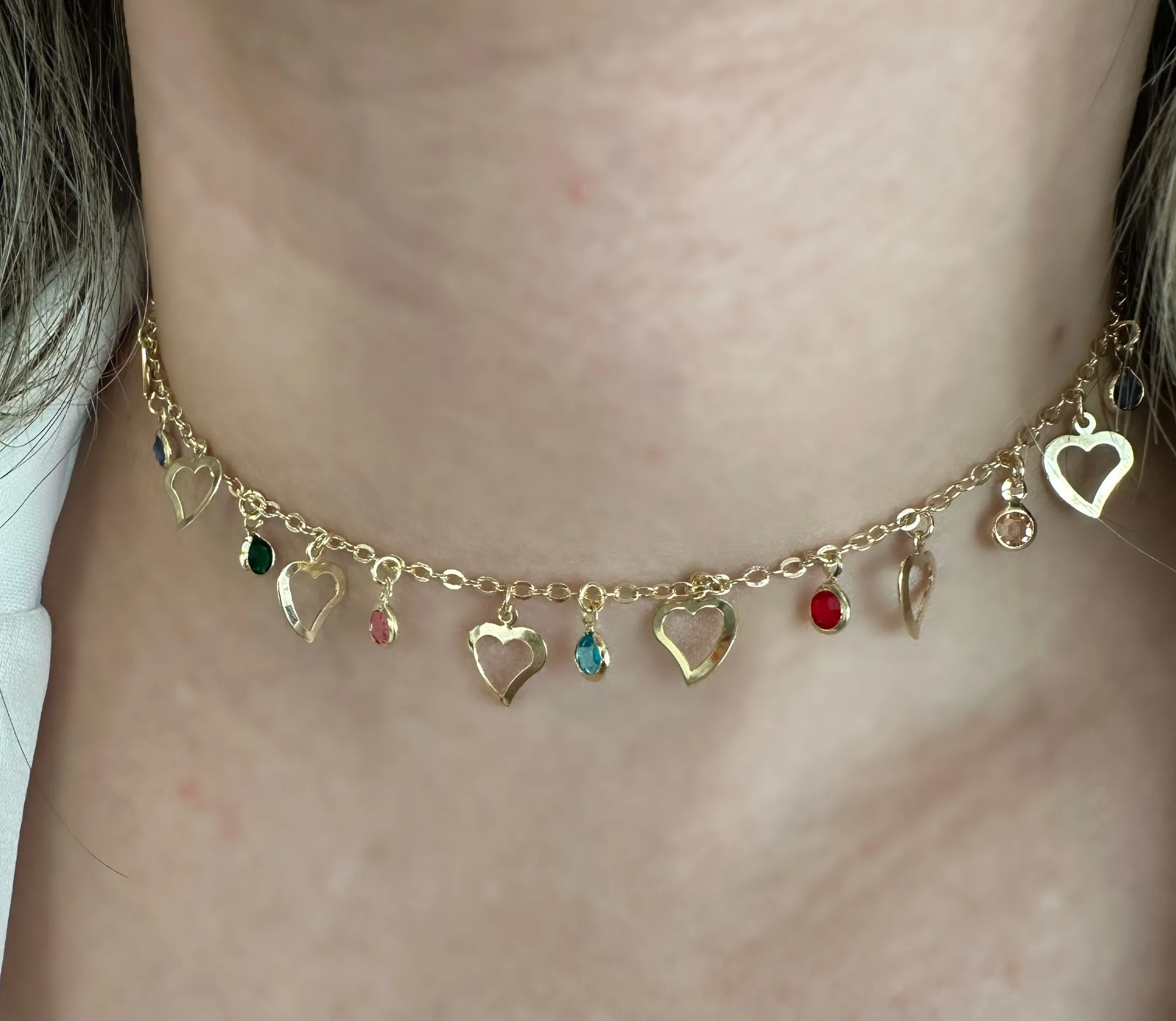 CHOKER CORAÇÃO COM PEDRAS COLORS