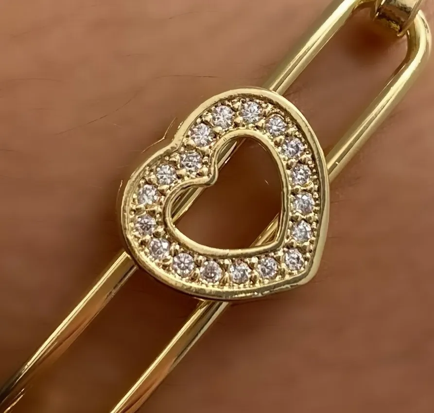 PINGENTE CORAÇÃO CRAVEJADO PARA BRACELETE