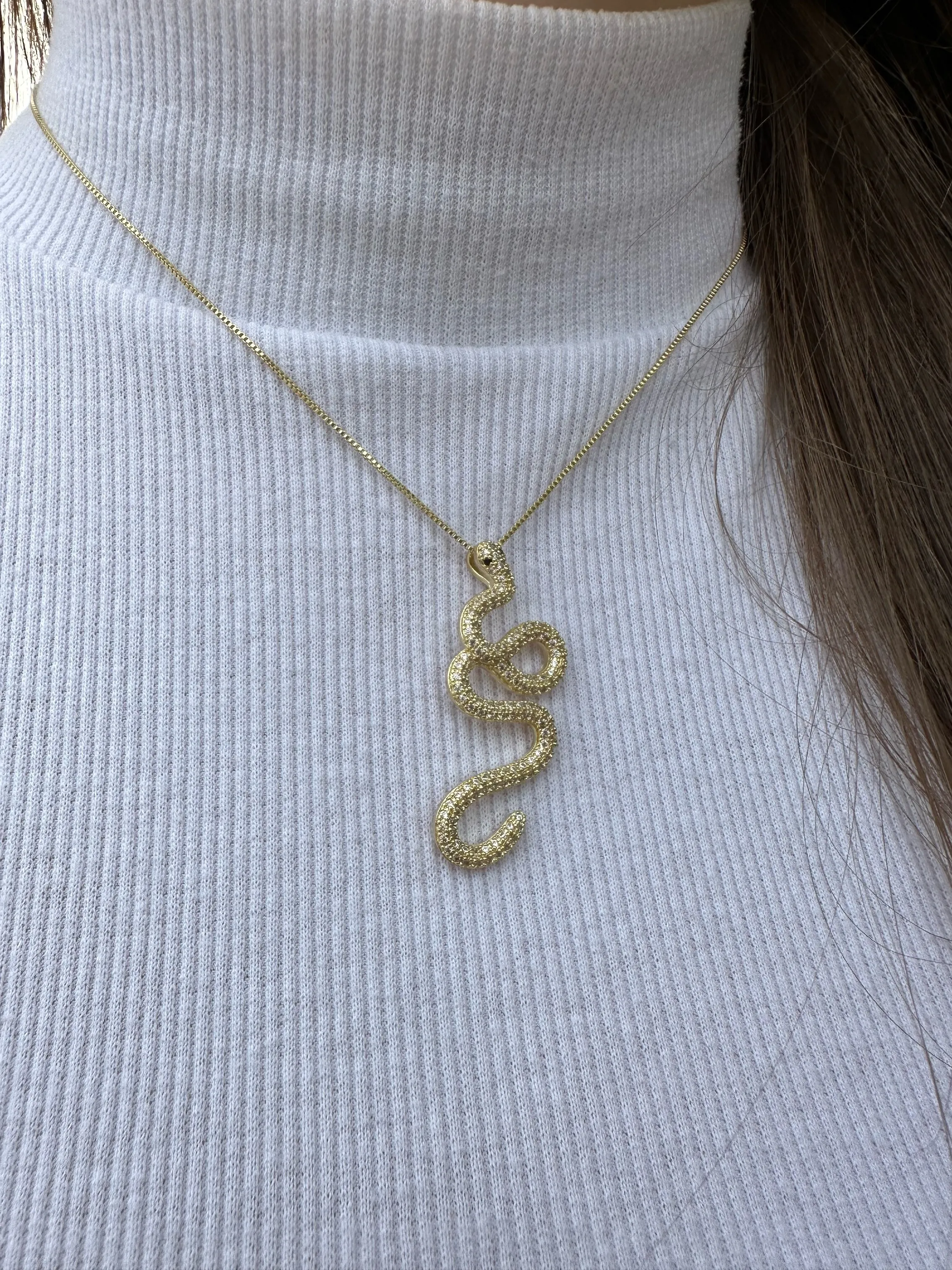 GARGANTILHA SERPENTE CRAVEJADA
