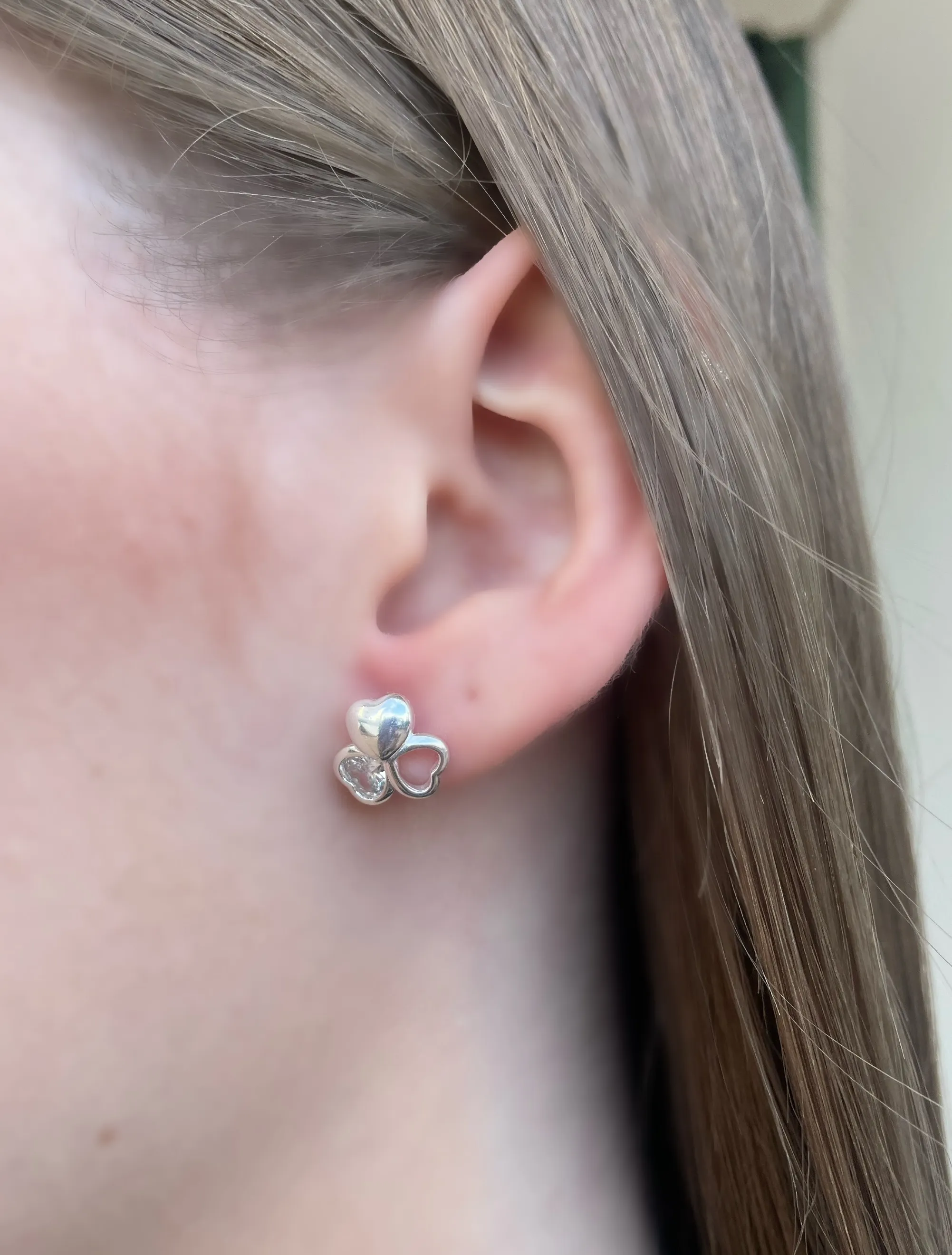 BRINCO PRATA E CORAÇÕES ZIRCONIA CRISTAL