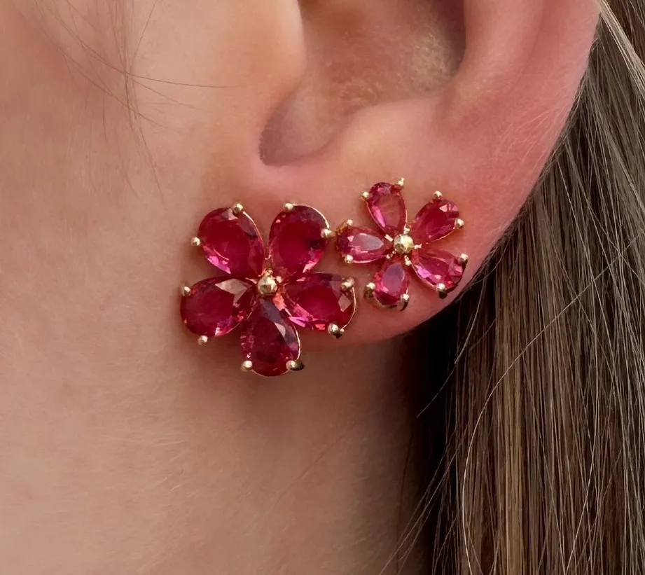 BRINCO DUPLA FLOR ZIRCONIAS MELÂNCIA