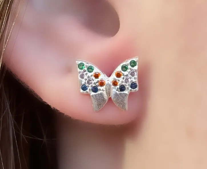 BRINCO PRATA BORBOLETA CRAVEJADA COLORS