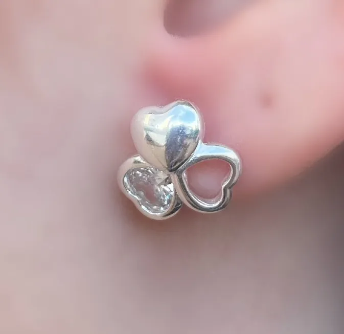 BRINCO PRATA E CORAÇÕES ZIRCONIA CRISTAL