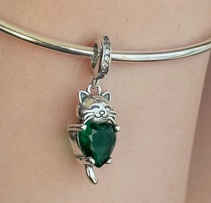 BERLOQUE PRATA GATINHO CORAÇÃO ESMERALDA