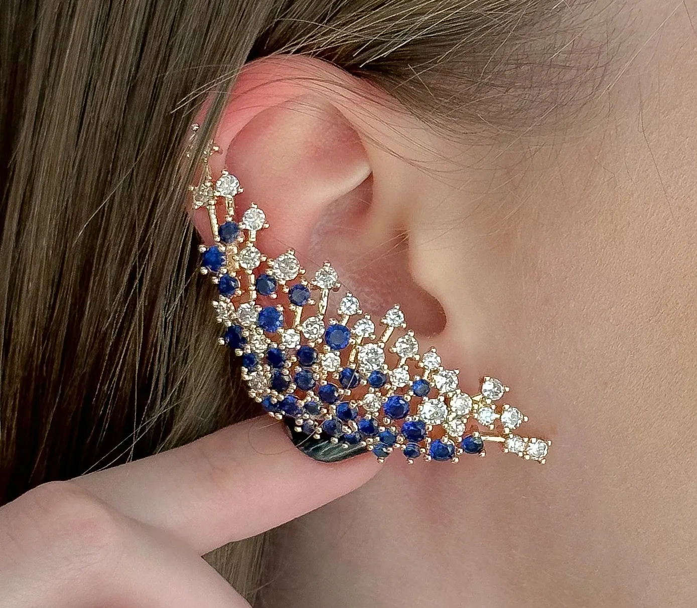BRINCO EAR CUFF ASA CRAVEJADA SAFIRA