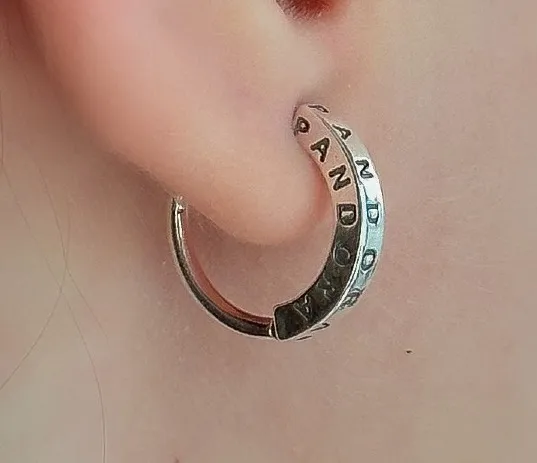 BRINCO PRATA ARGOLA INSPIRAÇÃO PANDORA