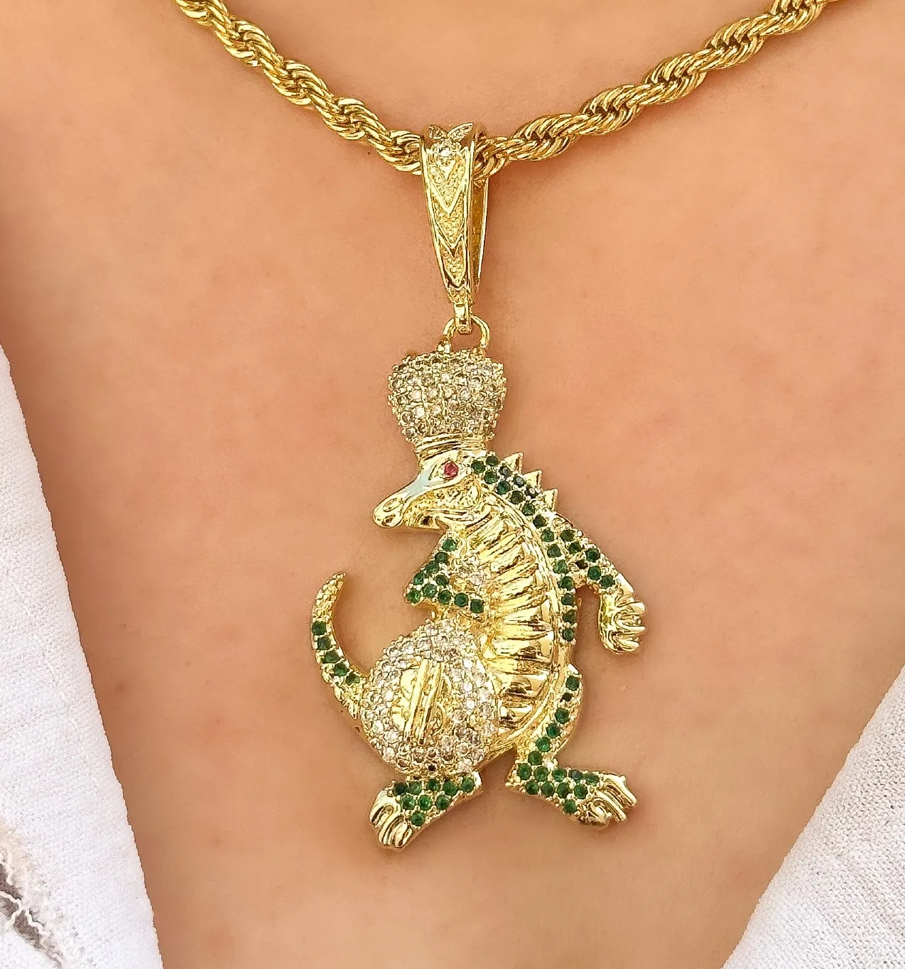 PINGENTE LACOSE CRAVEJADO INSPIRAÇÃO