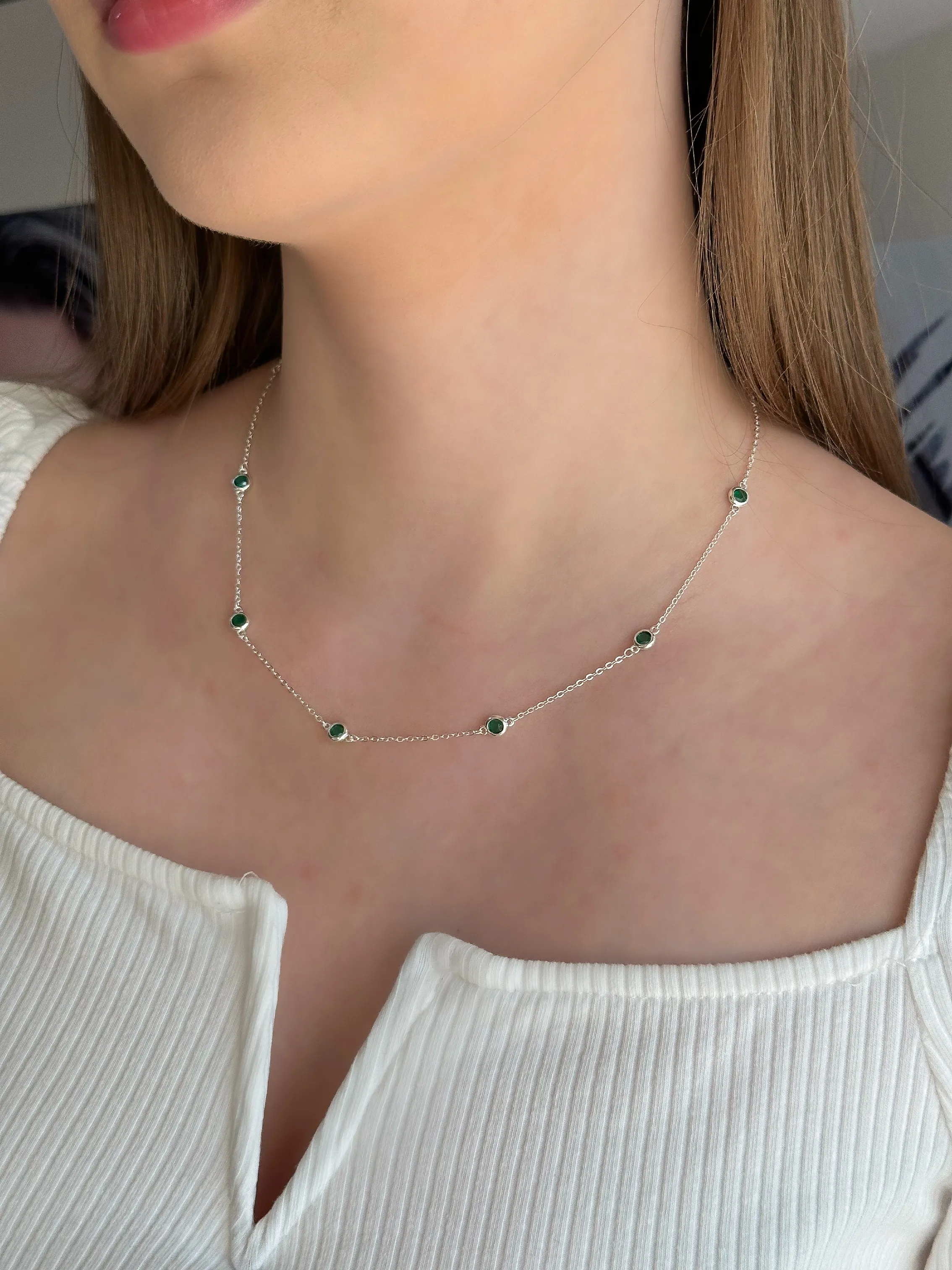 GARGANTILHA PRATA PEDRAS VERDE ESMERALDA