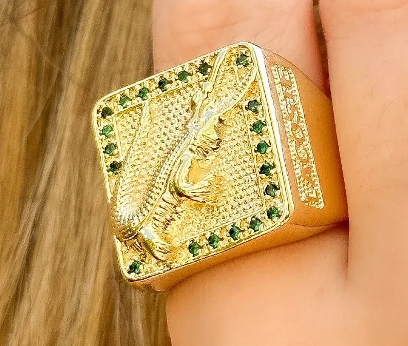 ANEL LACOSTE CRAVEJADO INSPIRAÇÃO