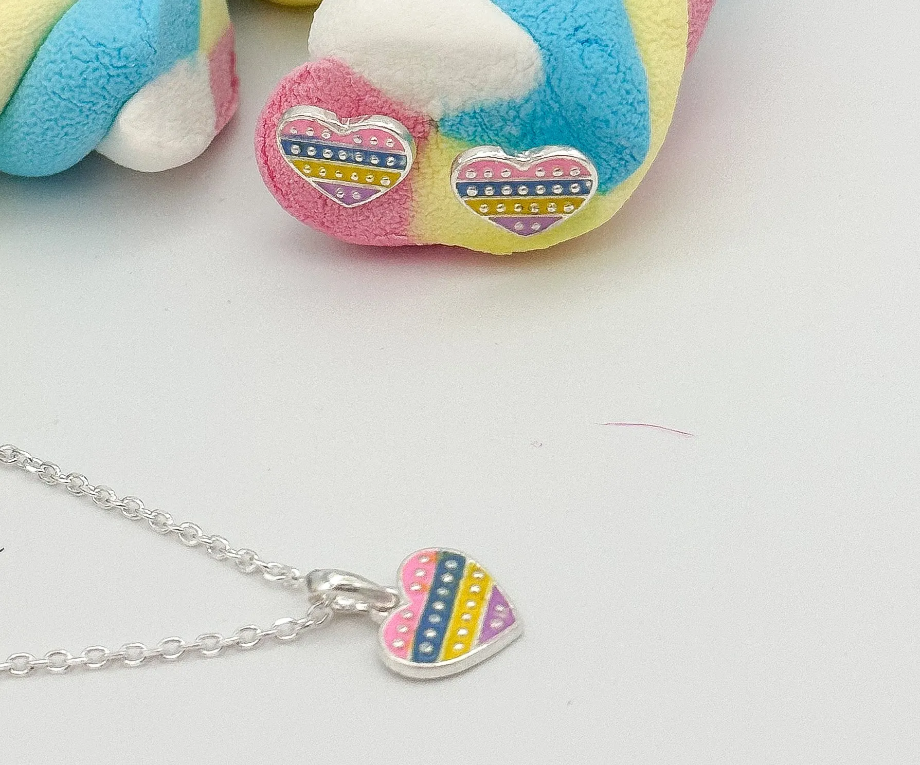 CONJUNTO PRATA INFANTIL CORAÇÃO COLORS