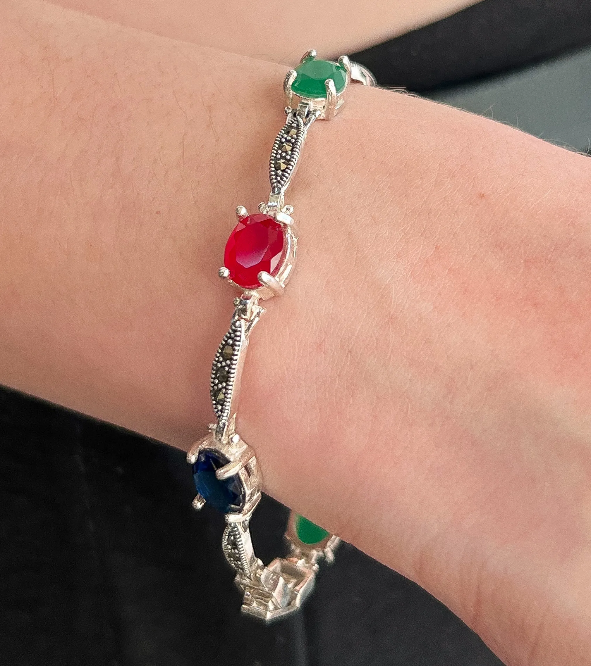 PULSEIRA PRATA BALI MARCASSITAS E PEDRAS COLORS
