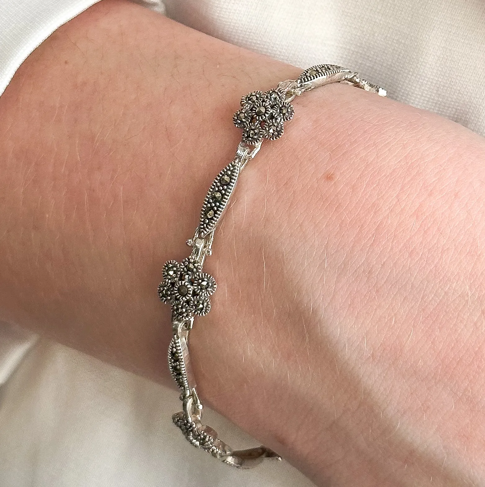 PULSEIRA PRATA BALI MARCASSITAS FLOR