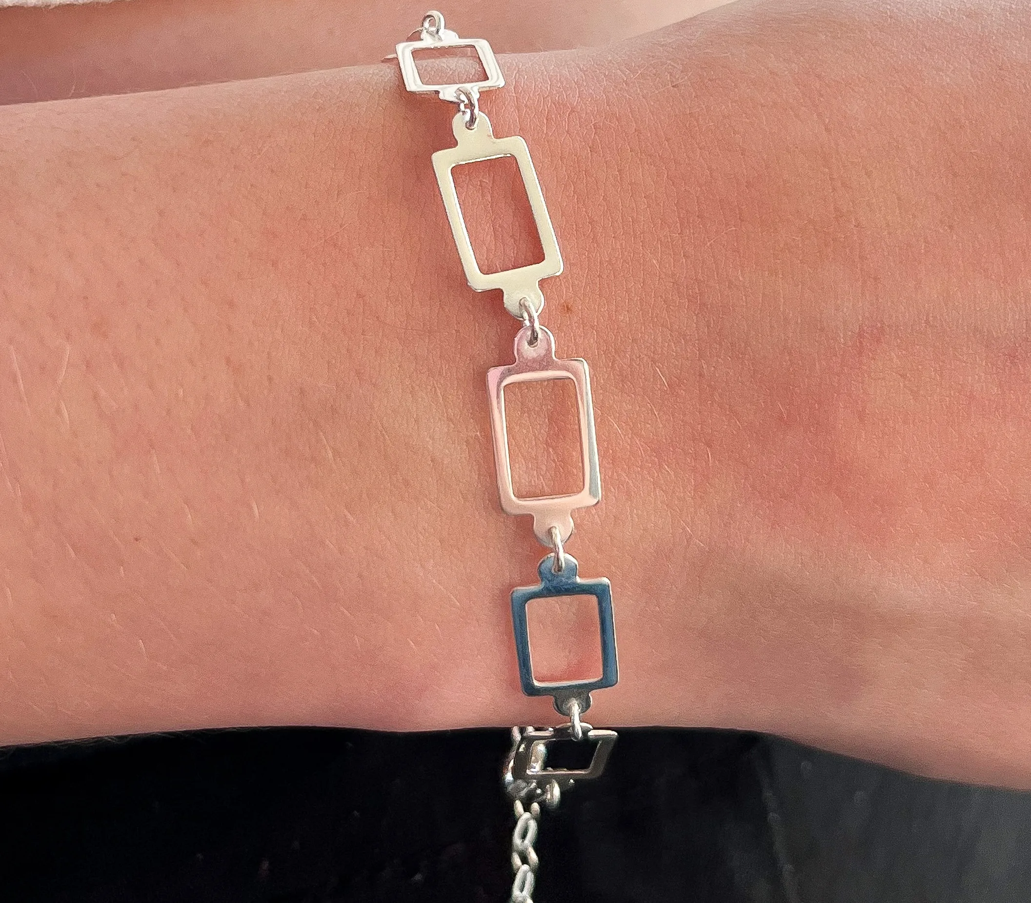 PULSEIRA PRATA ELO RETANGULAR VAZADO