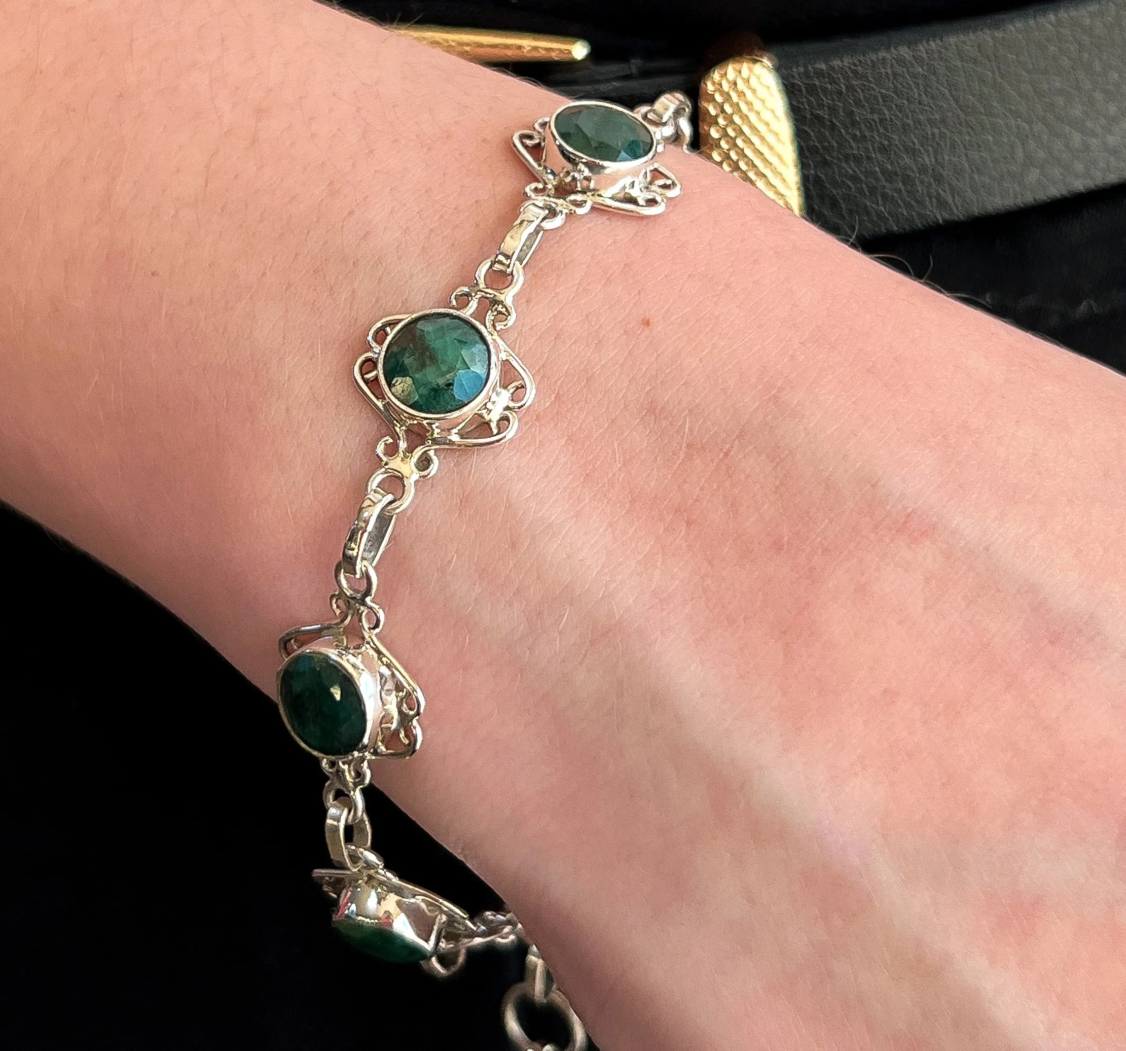 PULSEIRA PRATA PEDRA ESMERALDA NATURAL