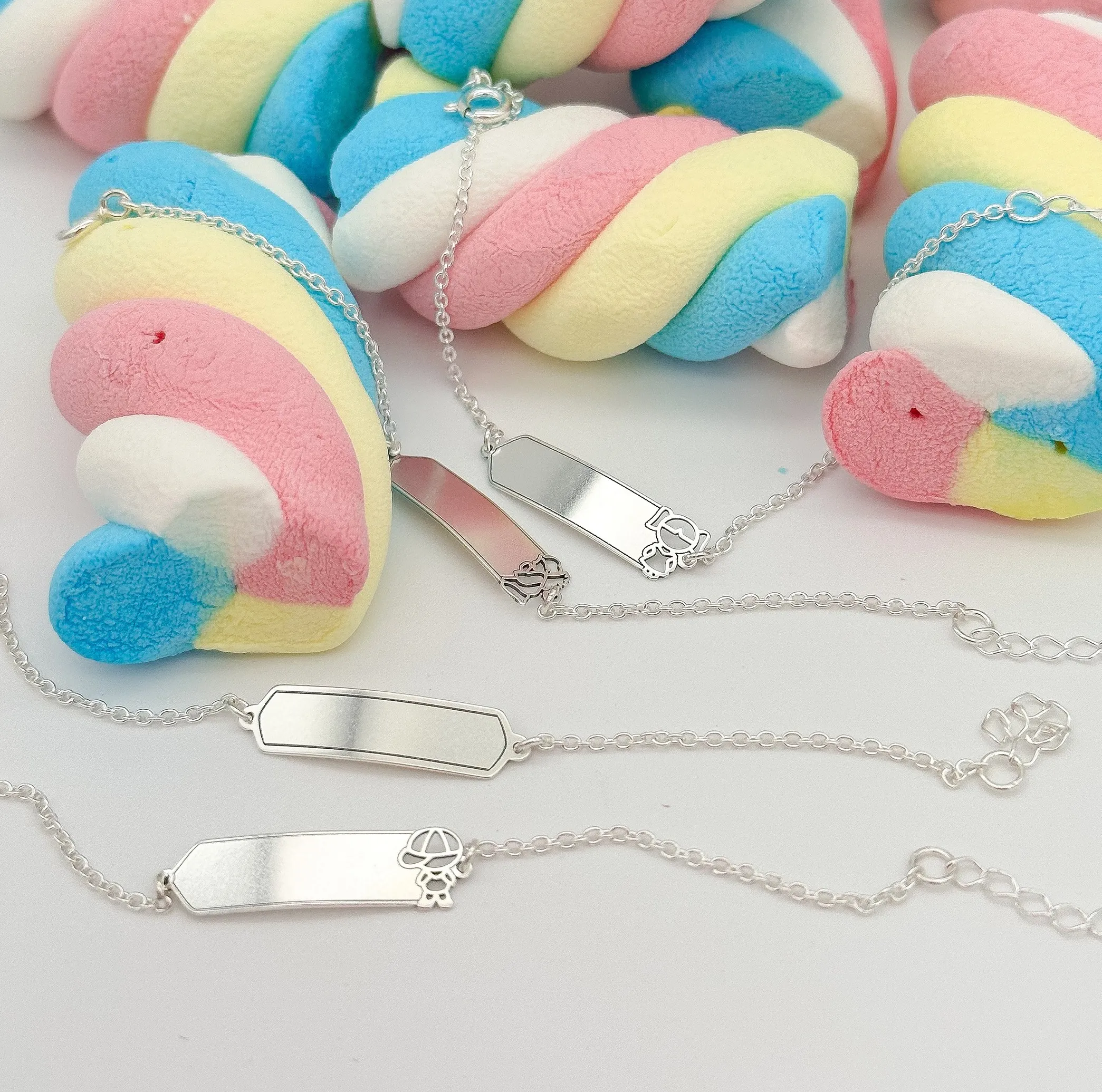 PULSEIRA PRATA INFANTIL PLAQUINHA MENINO