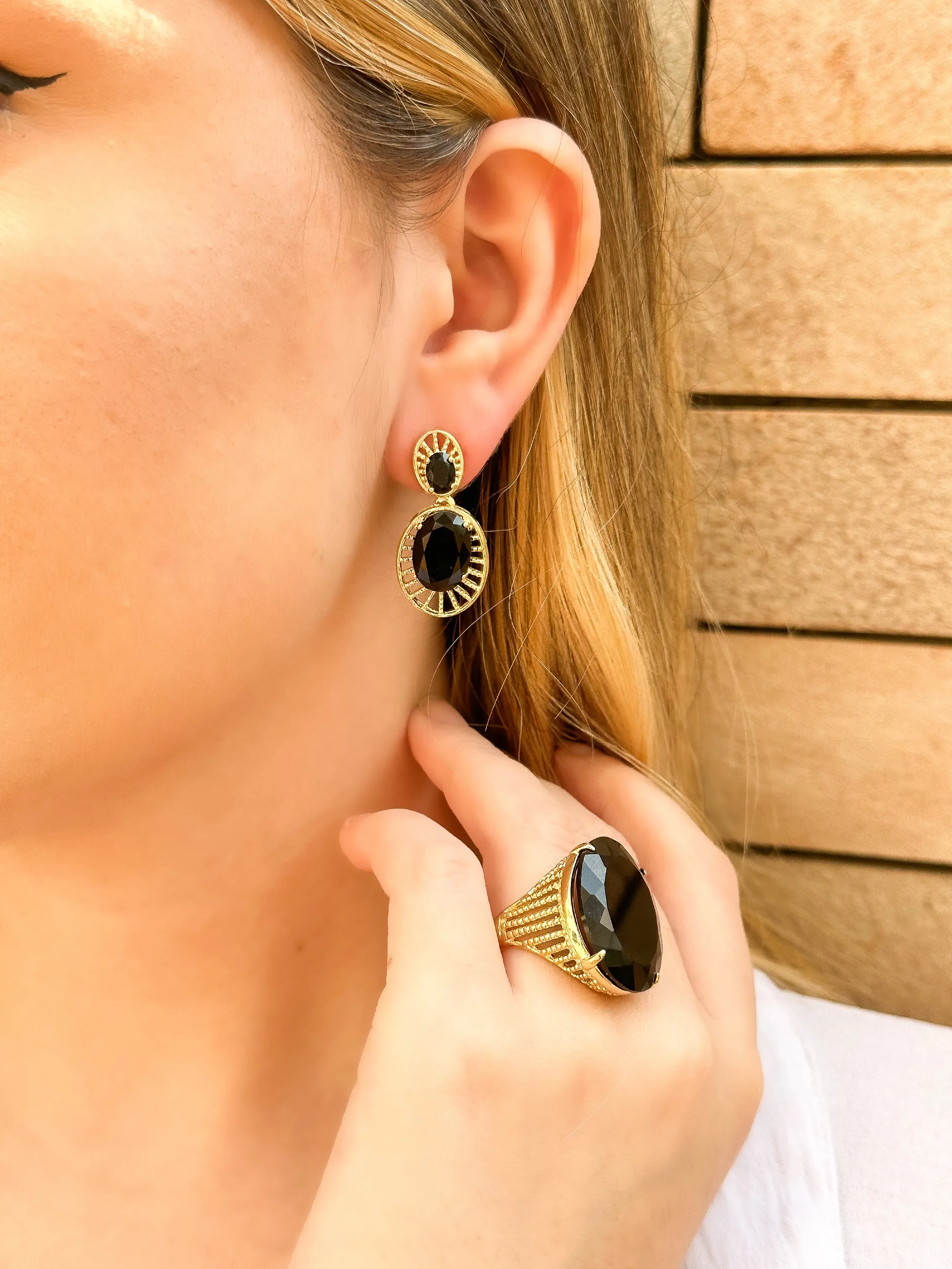 BRINCO PEDRA OVAL PRETO INSPIRAÇÃO ANA AMORIM