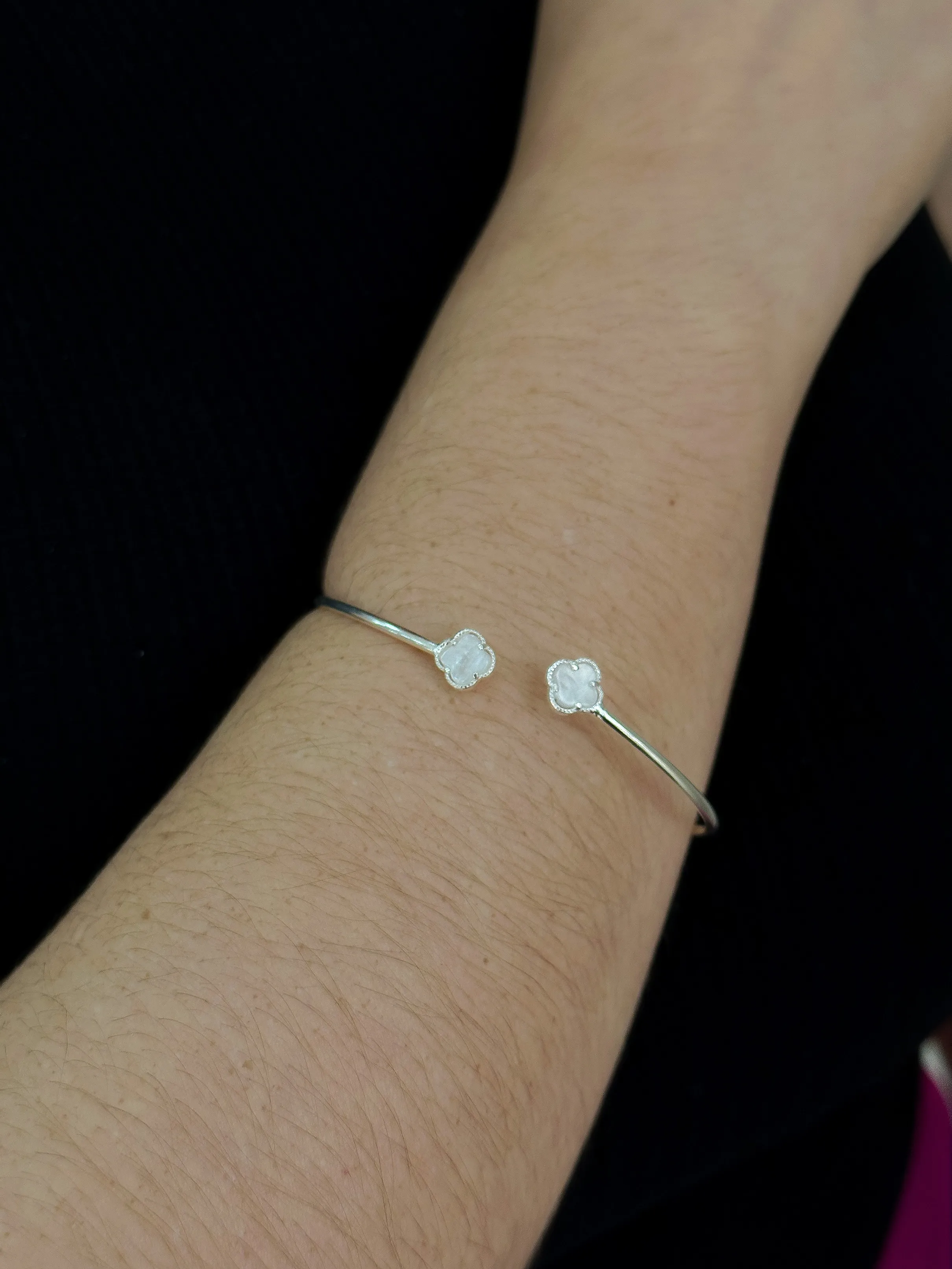 BRACELETE PRATA ALHAMBRA MADRE PEROLA INSPIRAÇÃO