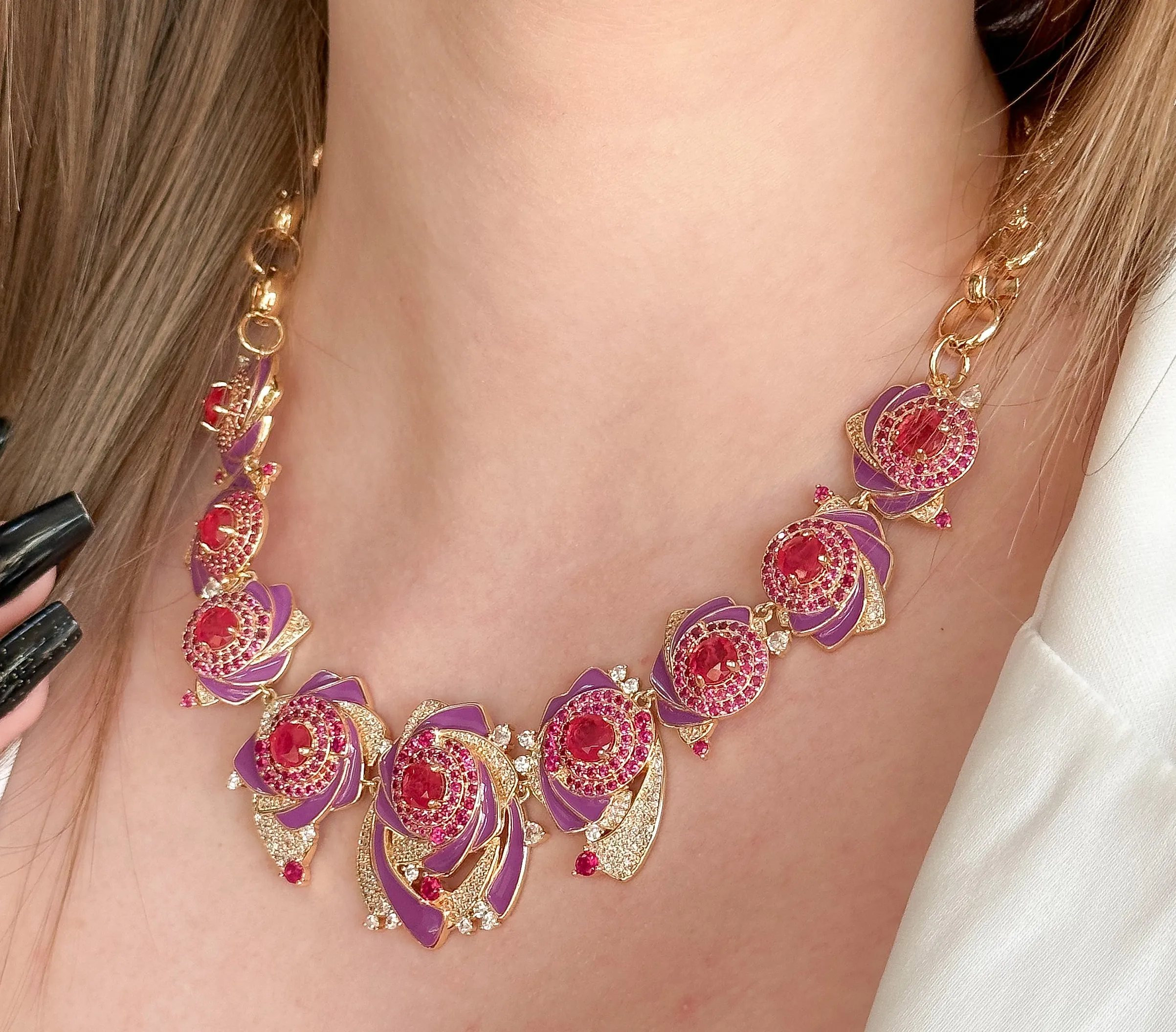 COLAR LUXURY FLOR CRAVEJADA RUBI