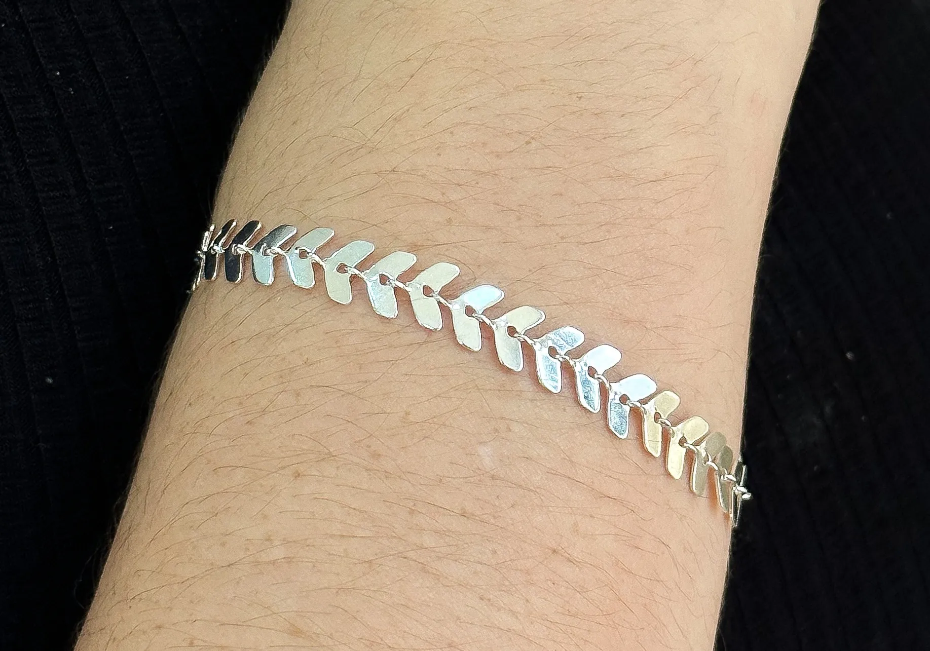 PULSEIRA PRATA FLECHINHAS