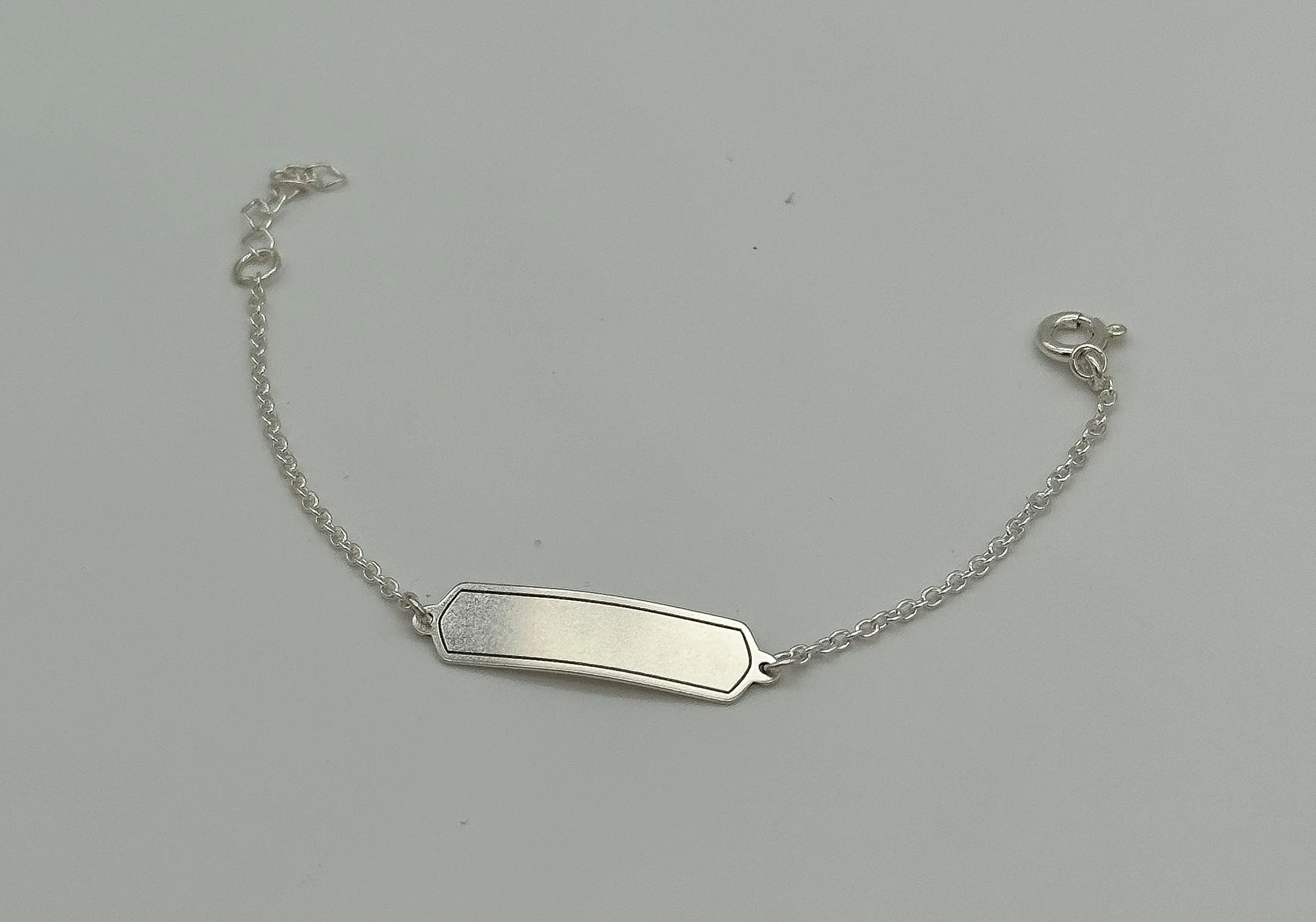 PULSEIRA PRATA INFANTIL PLAQUINA