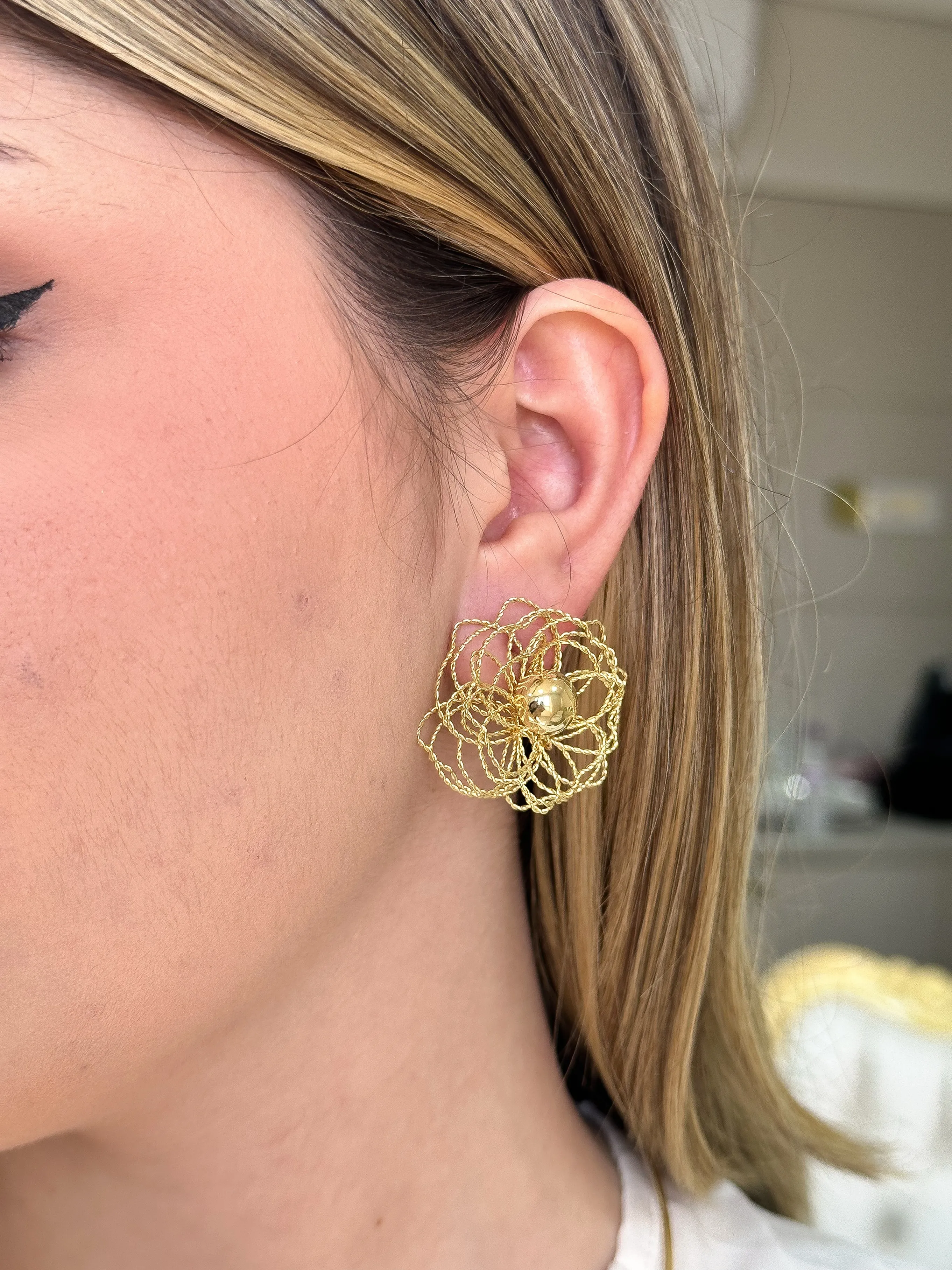 BRINCO FLOR DE RENDA COM BOLA