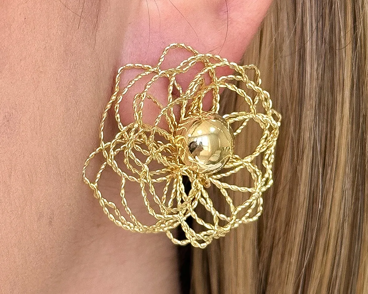 BRINCO FLOR DE RENDA COM BOLA