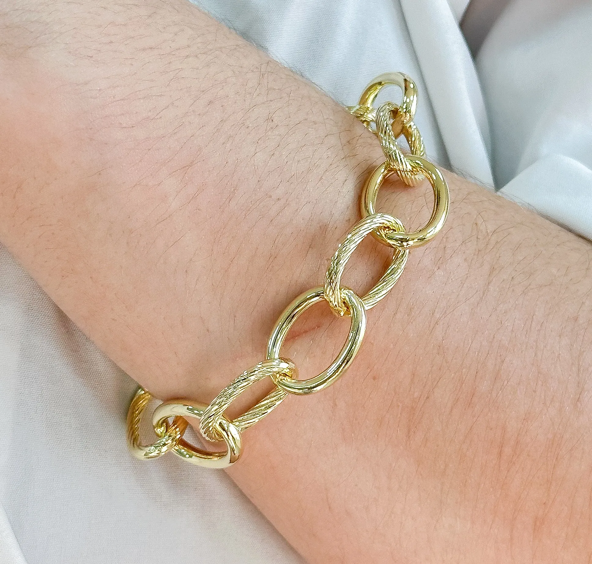 PULSEIRA ELO OVAL DIAMANTADO FECHO BOIA
