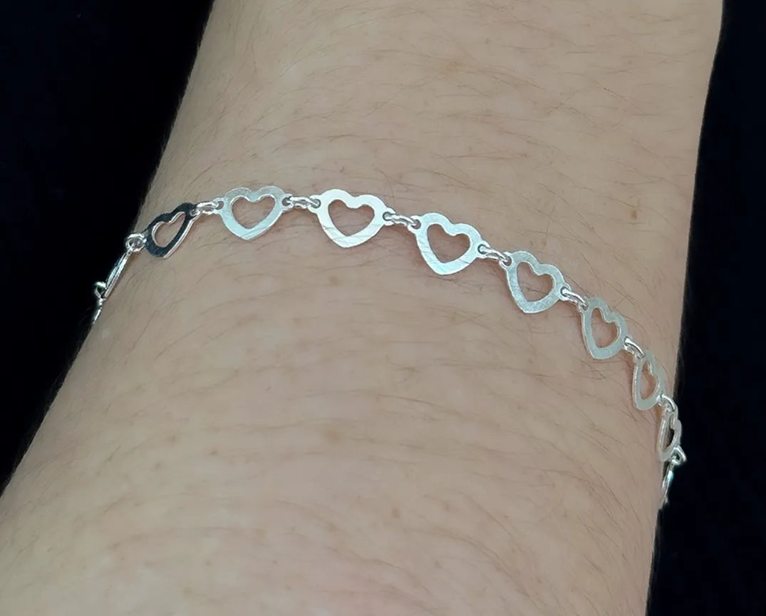 PULSEIRA PRATA CORAÇÃO VAZADO F 070