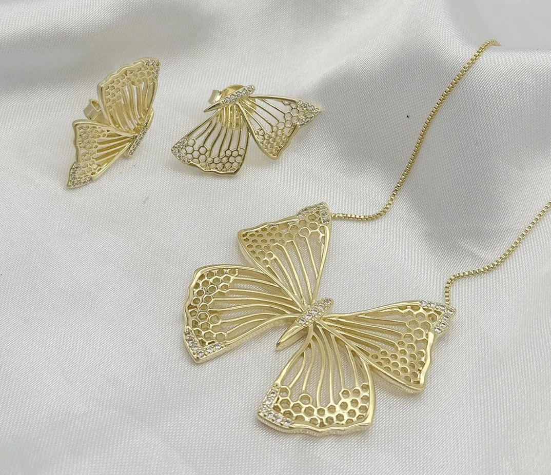 CONJUNTO BORBOLETA COM ZIRCONIAS