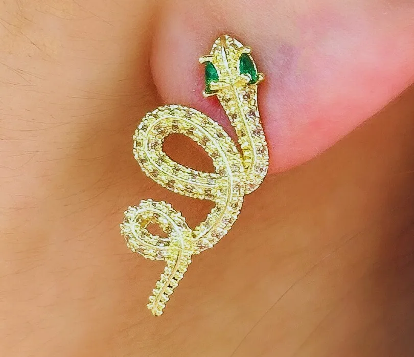 BRINCO COBRA CRAVEJADA OLHO ESMERALDA