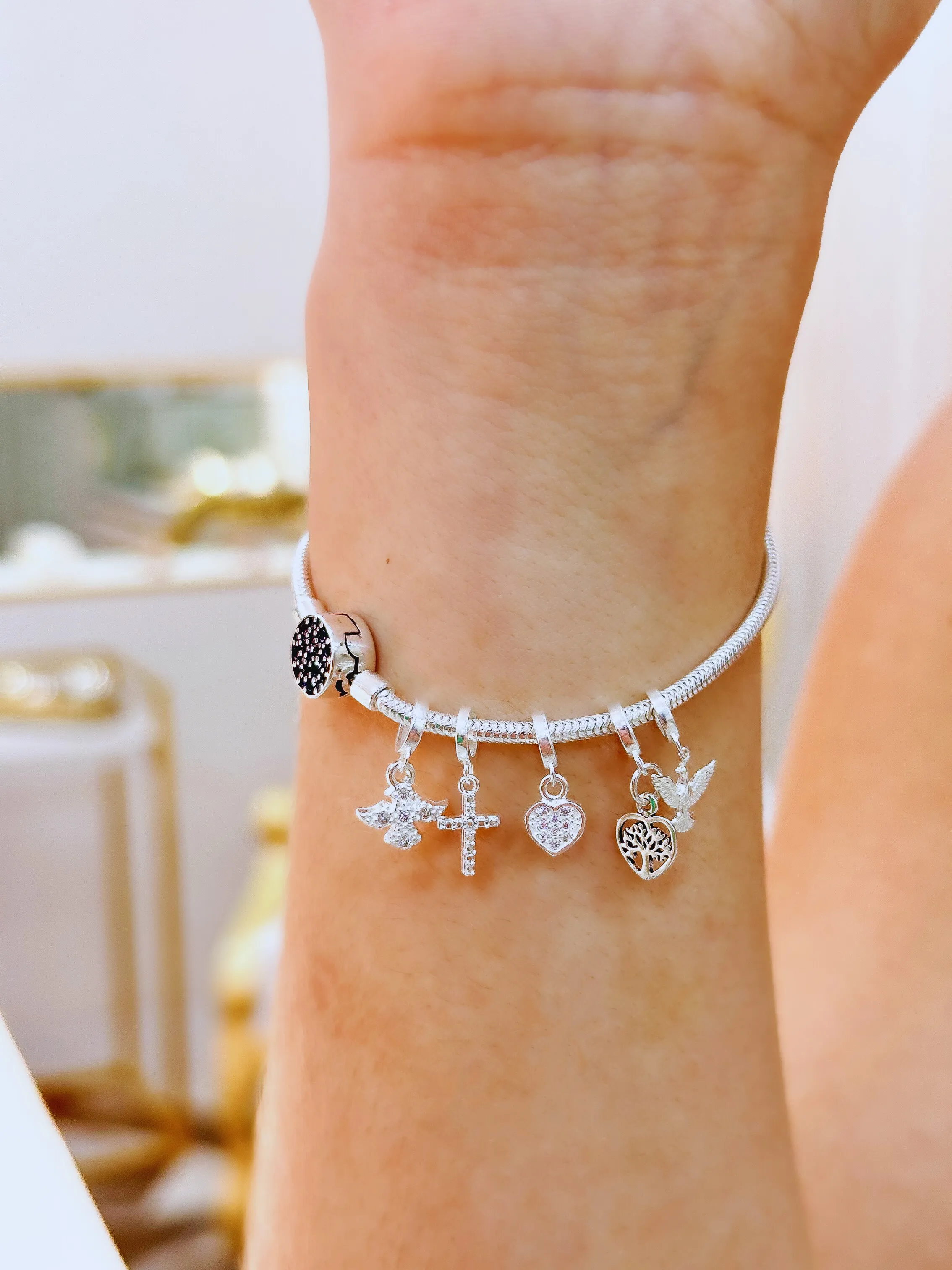 BERLOQUE PRATA ESPIRITO SANTO COM ZIRCONIA