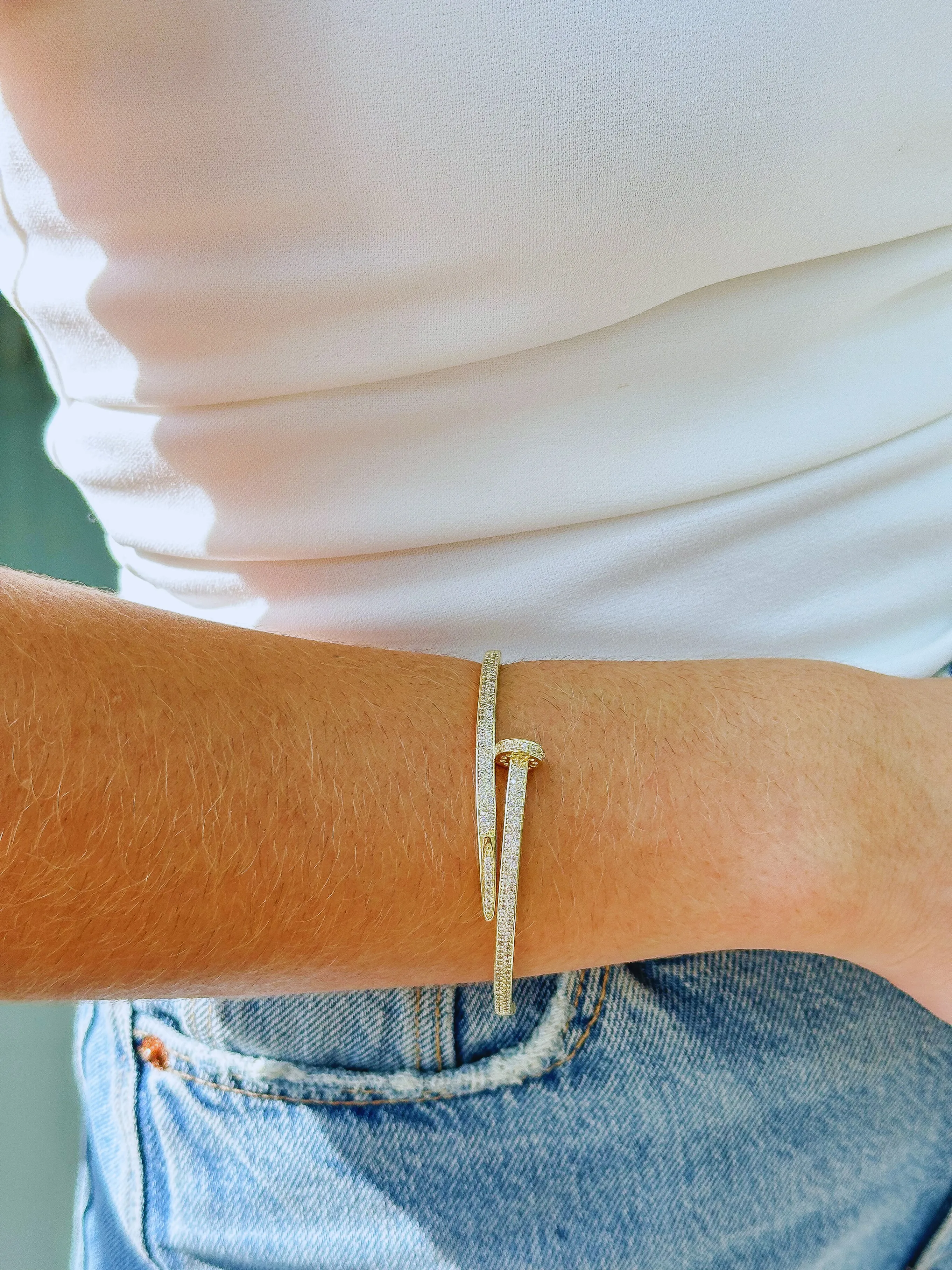 BRACELETE PREGO CRAVEJADO