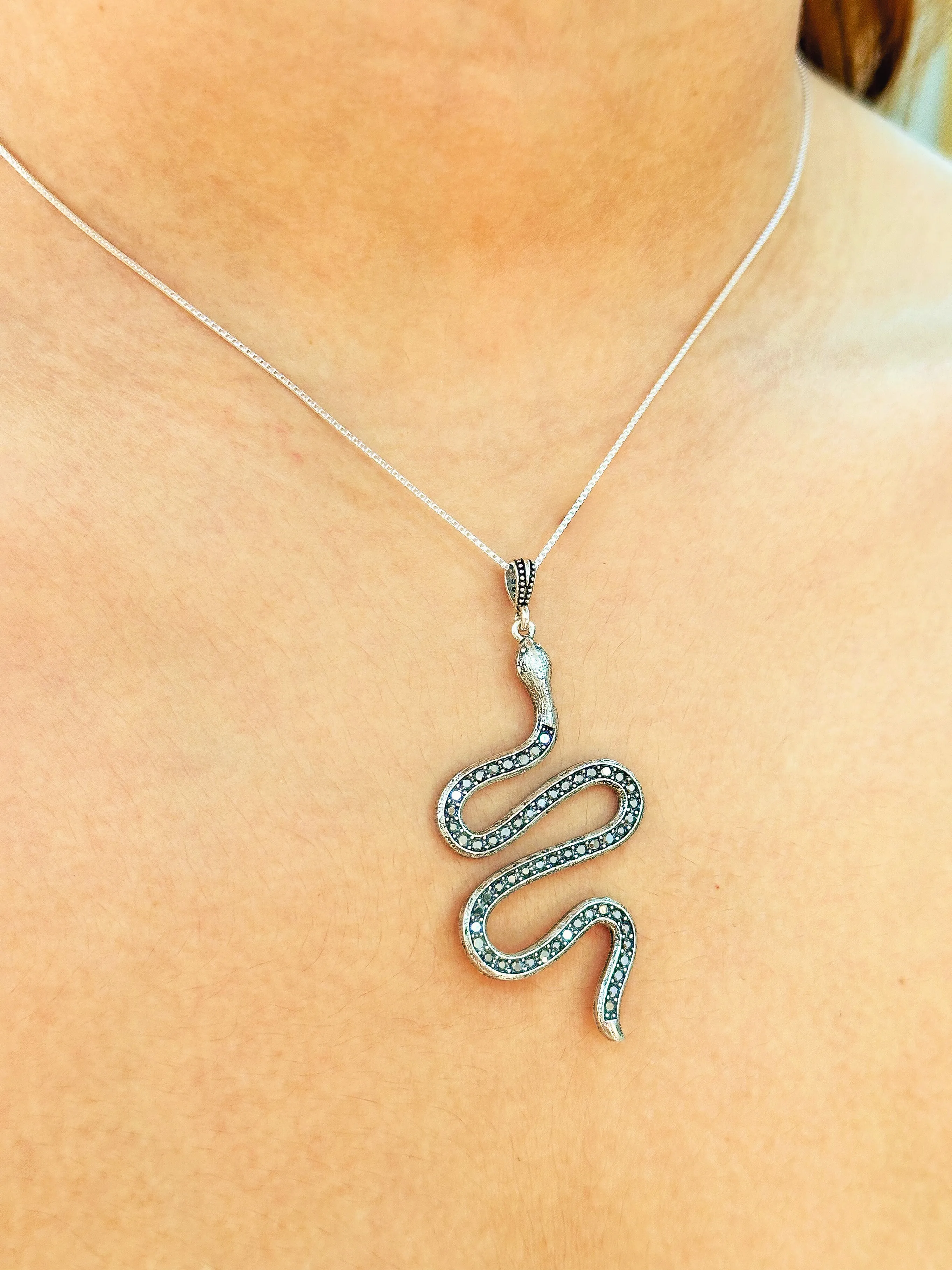 PINGENTE PRATA COBRA CRAVEJADA MARCASSITAS