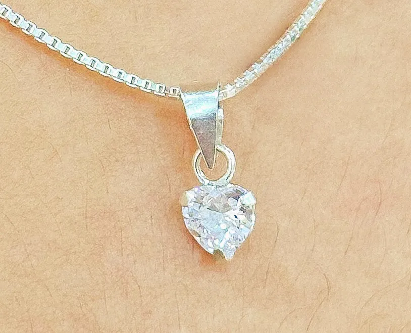 GARGANTILHA PRATA CORAÇÃO PEDRA CRISTAL 5MM