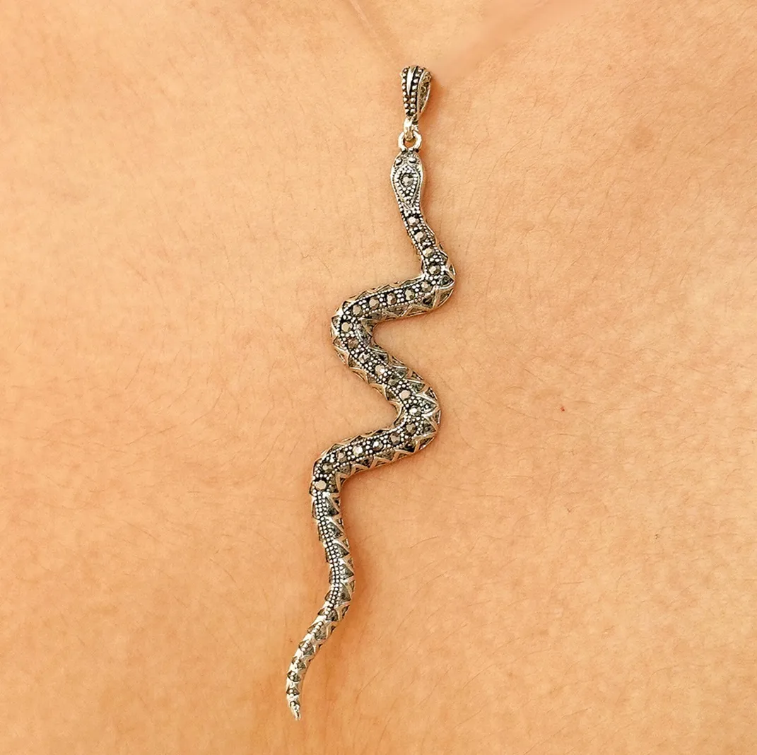 PINGENTE PRATA COBRA CRAVEJADA MARCASSITAS BALI
