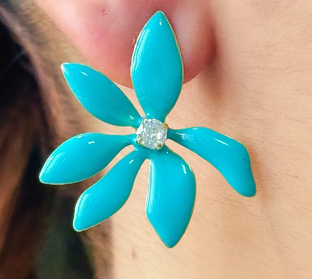 BRINCO FLOR COM PEDRA ESMALTADO AZUL TIFFANY