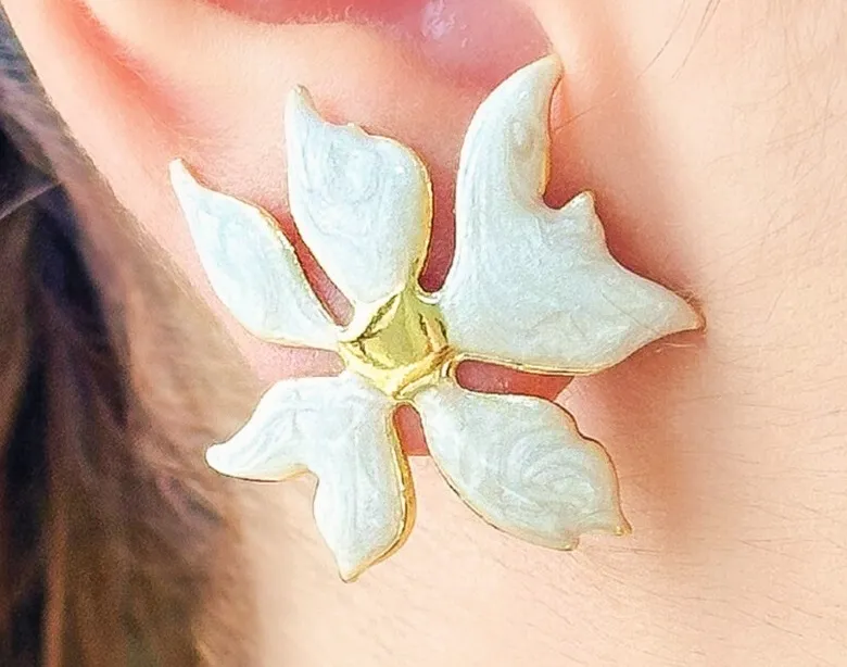 BRINCO FLOR ESMALTADO MARMORIZADO
