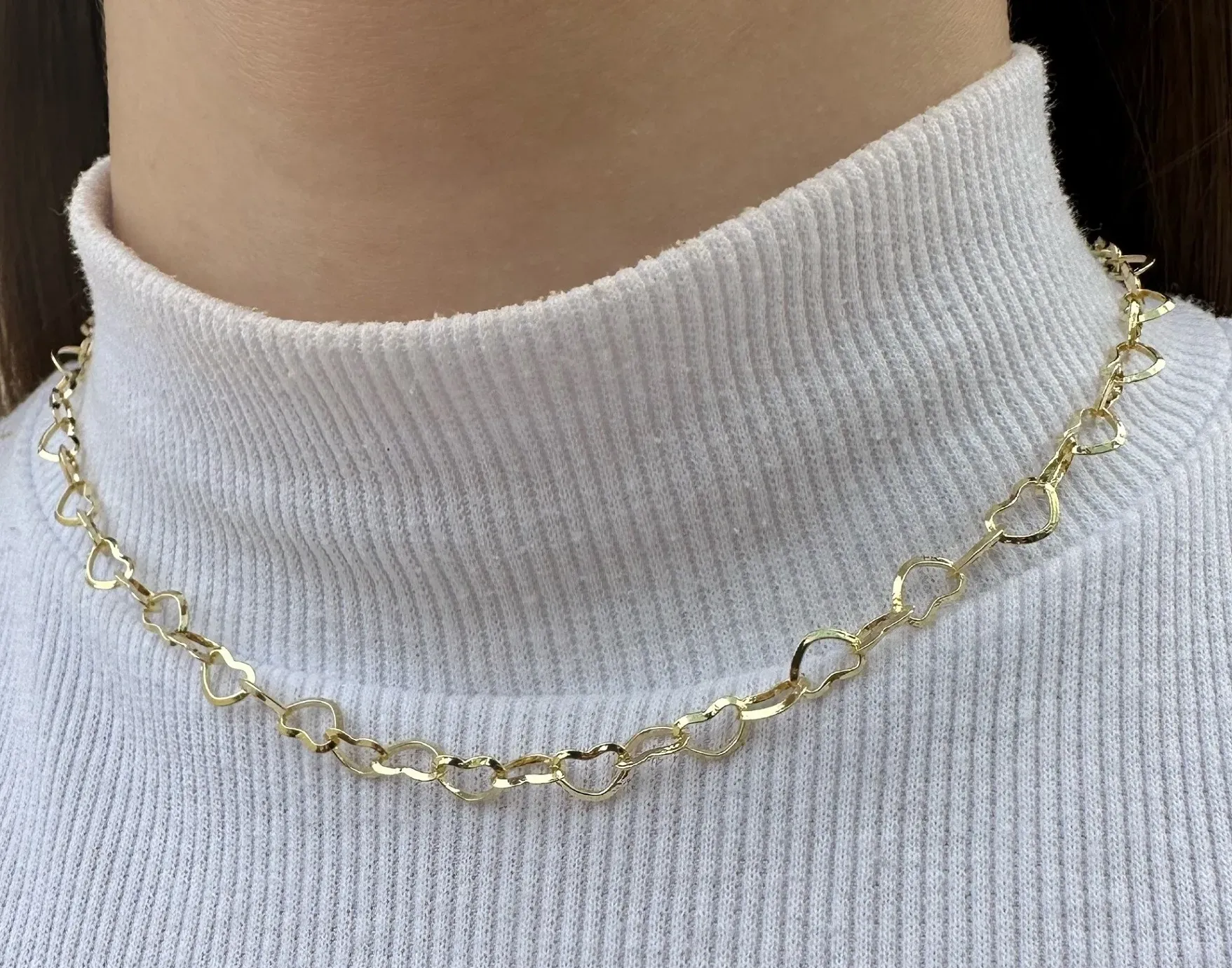 CHOKER CORAÇÃO VAZADO