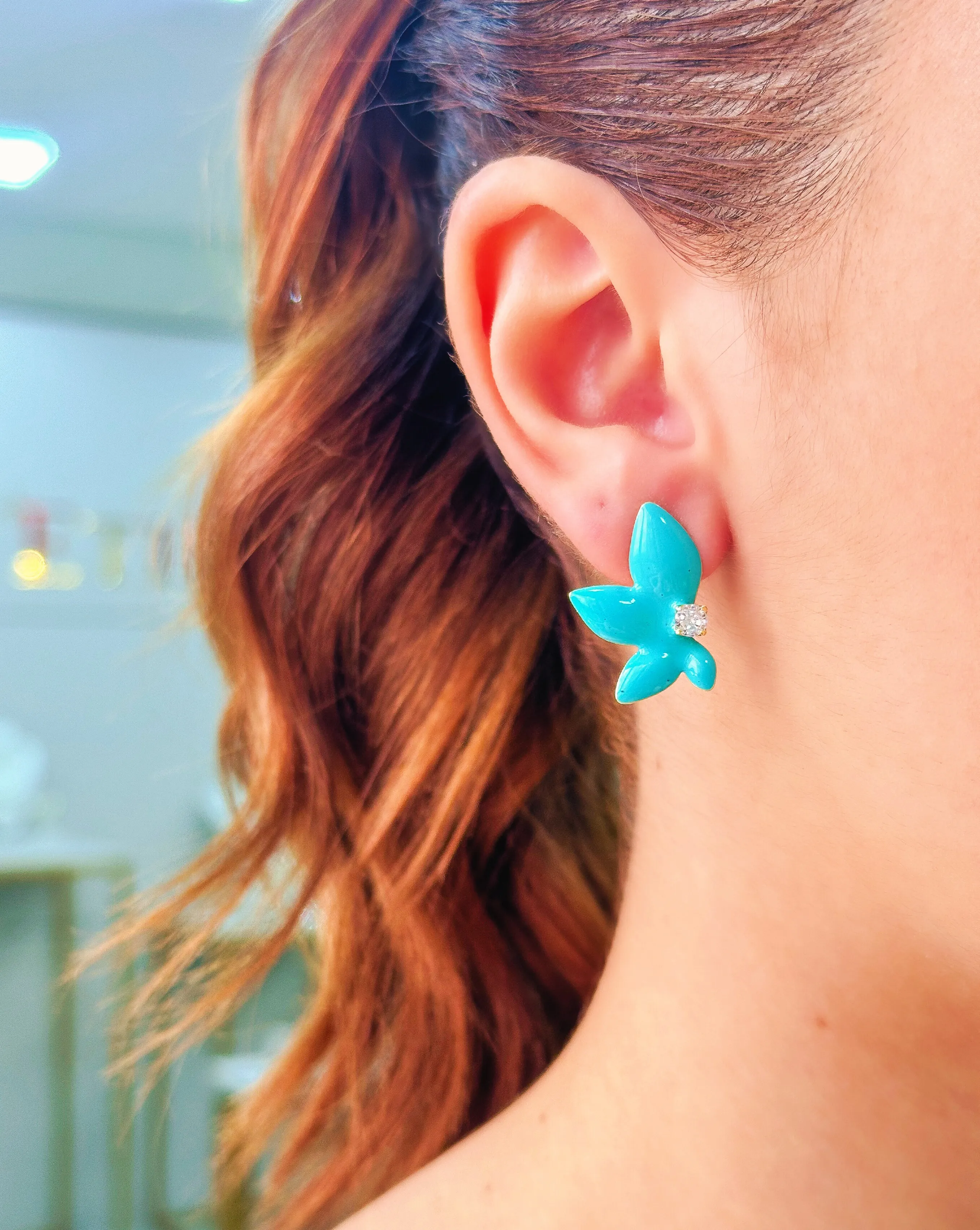 BRINCO FLOR COM PEDRA ESMALTADO AZUL TIFFANY