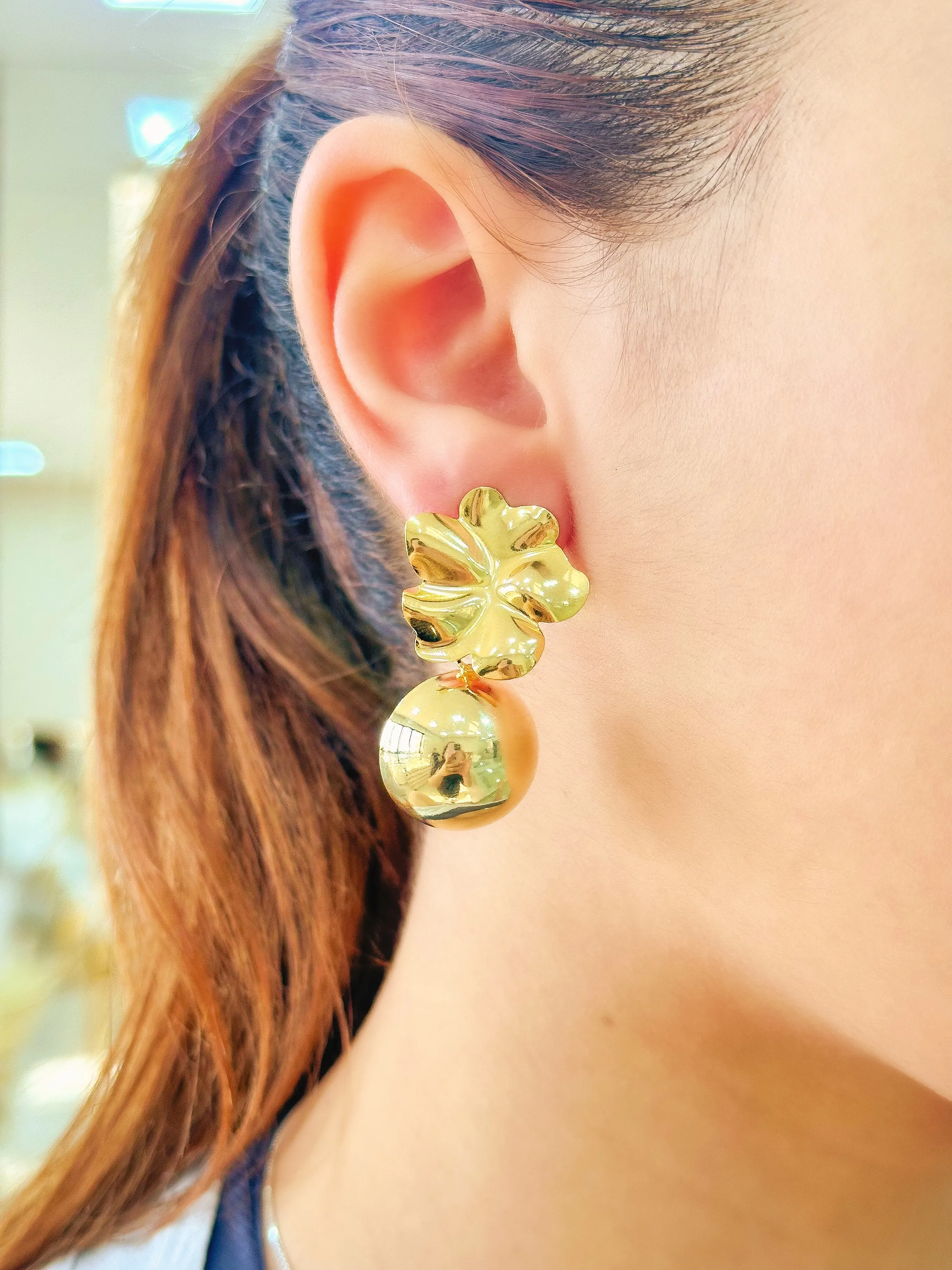 BRINCO FLOR COM ESFERA