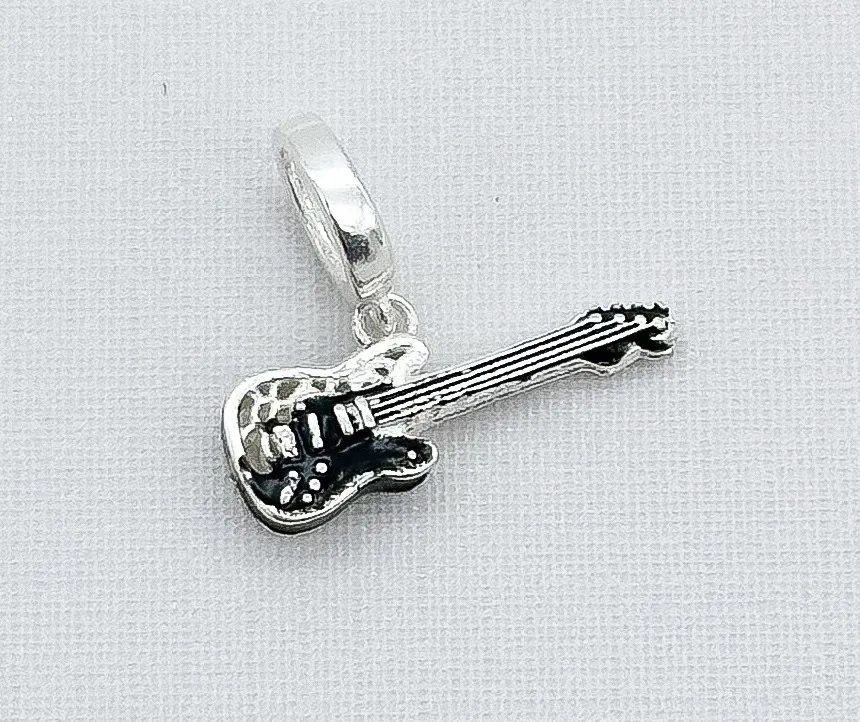 BERLOQUE PRATA GUITARRA