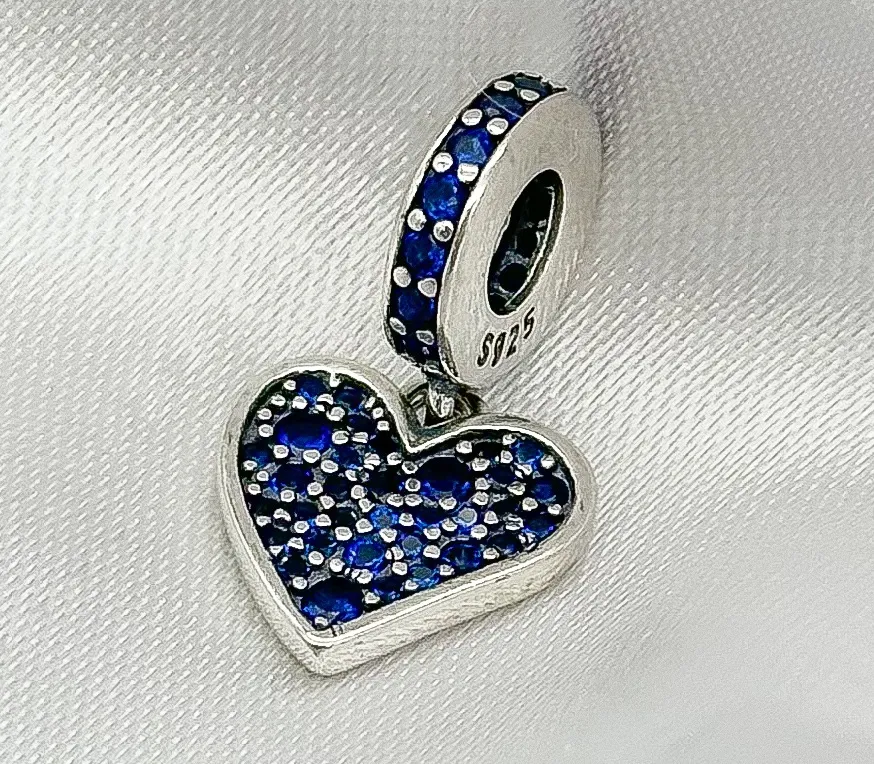 BERLOQUE PRATA CORAÇÃO CRAVEJADO AZUL