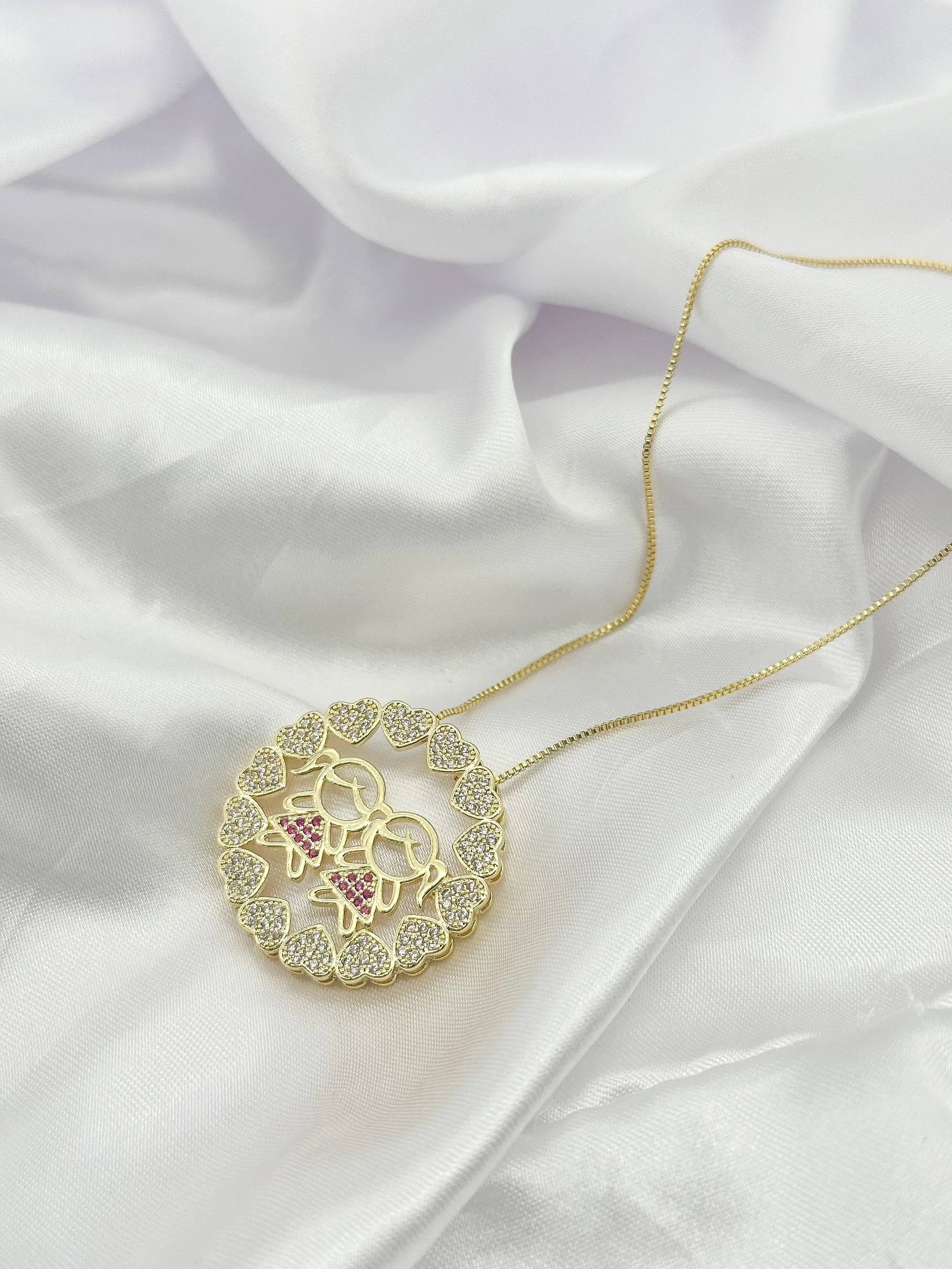 GARGANTILHA MANDALA 2 MENINAS CRAVEJADAS ZIRCONIAS ROSA